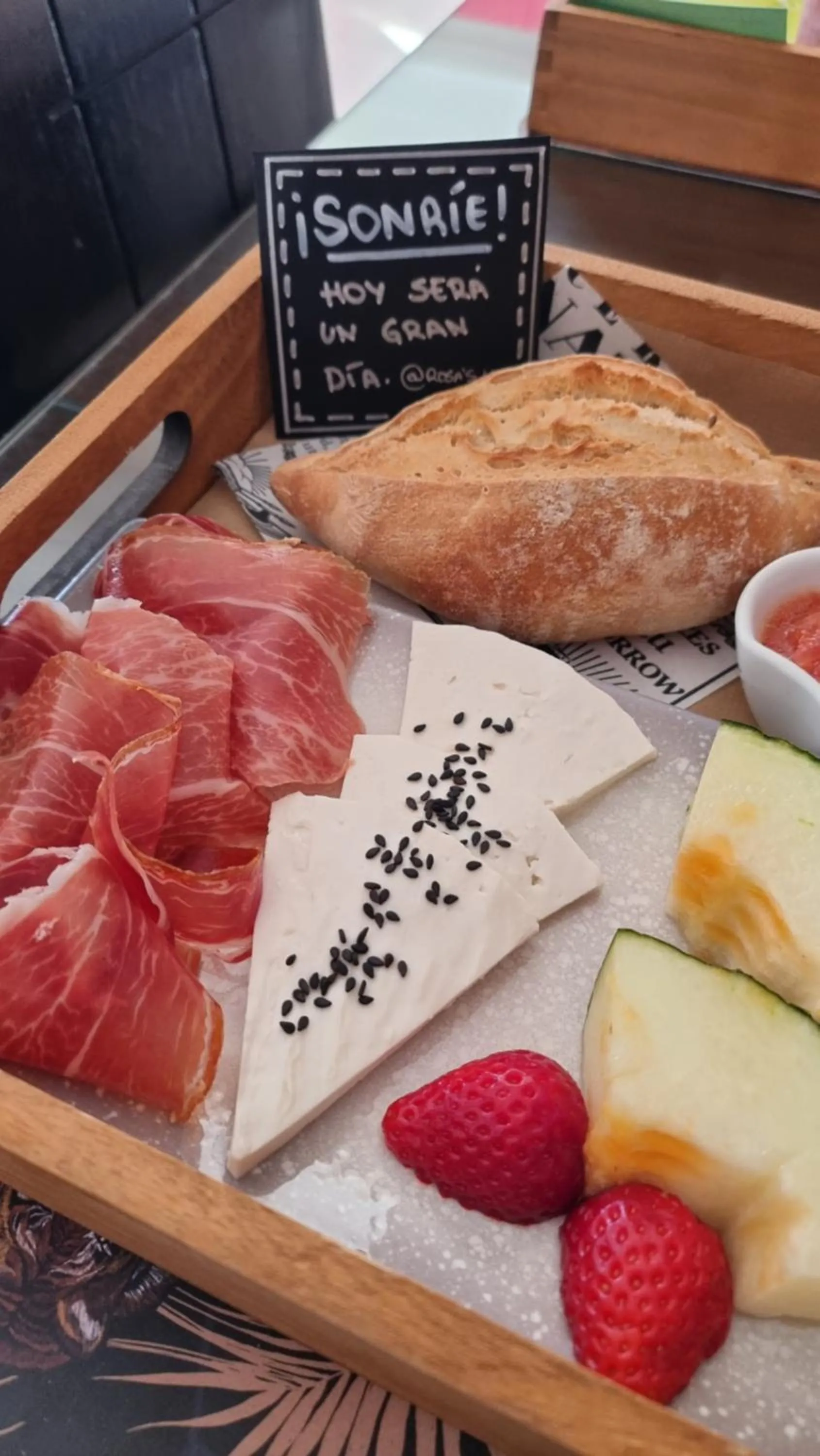 Food in Caléndula Beach 1ºLinea mar