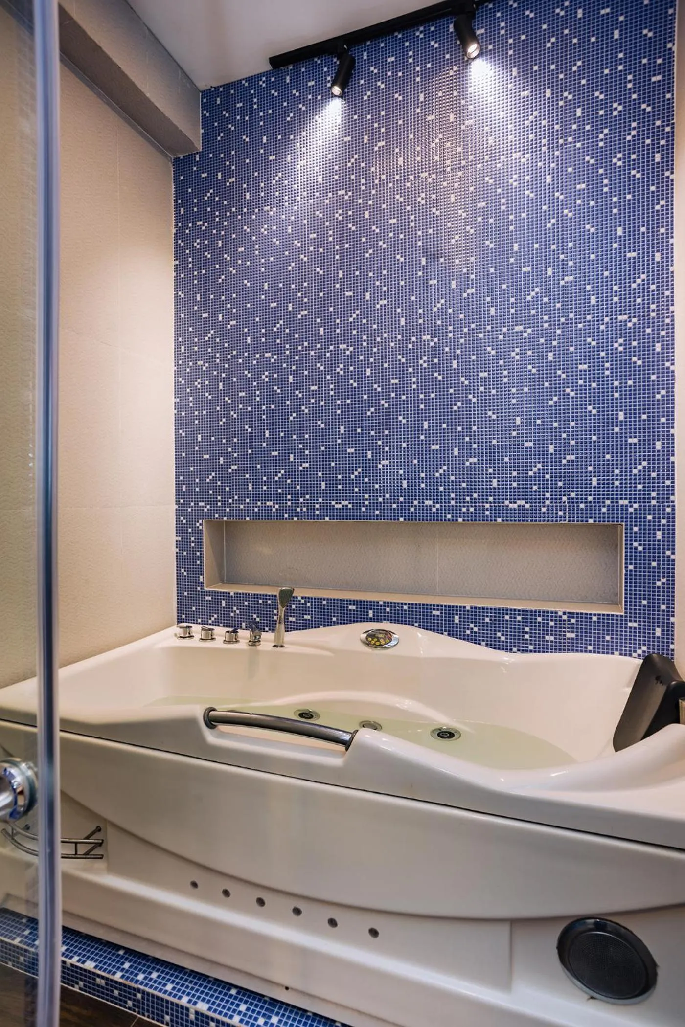 Bath in Beach & Bliss Mirissa