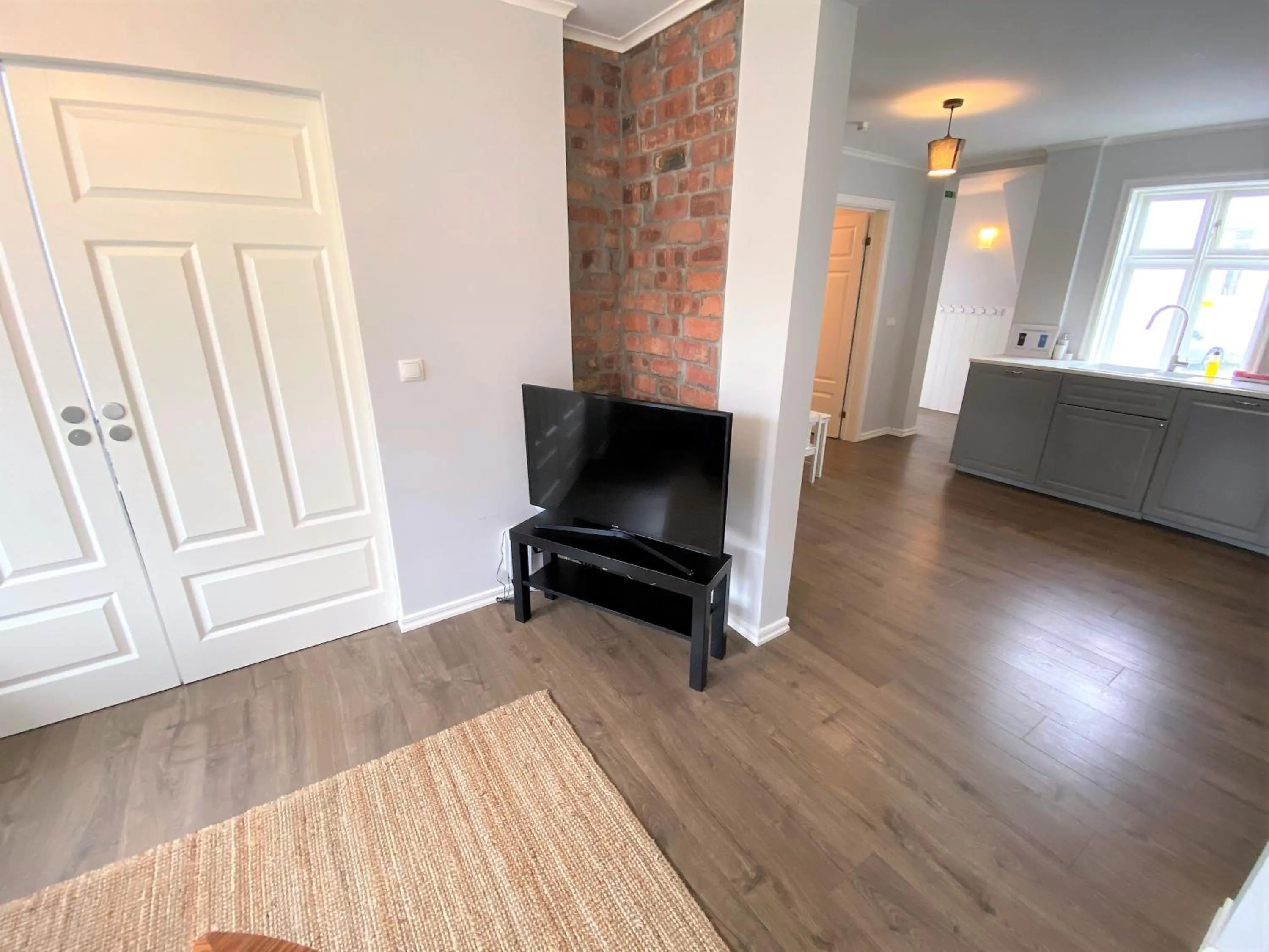 TV and multimedia in Day Dream Soleyjargata Rooms & Apartments