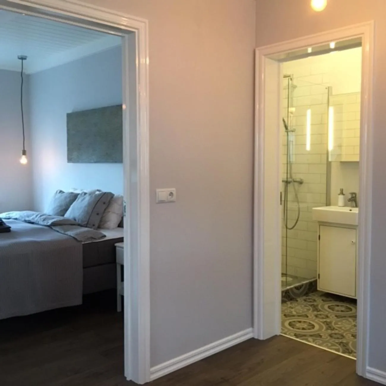 Bathroom, Bed in Day Dream Soleyjargata Rooms & Apartments