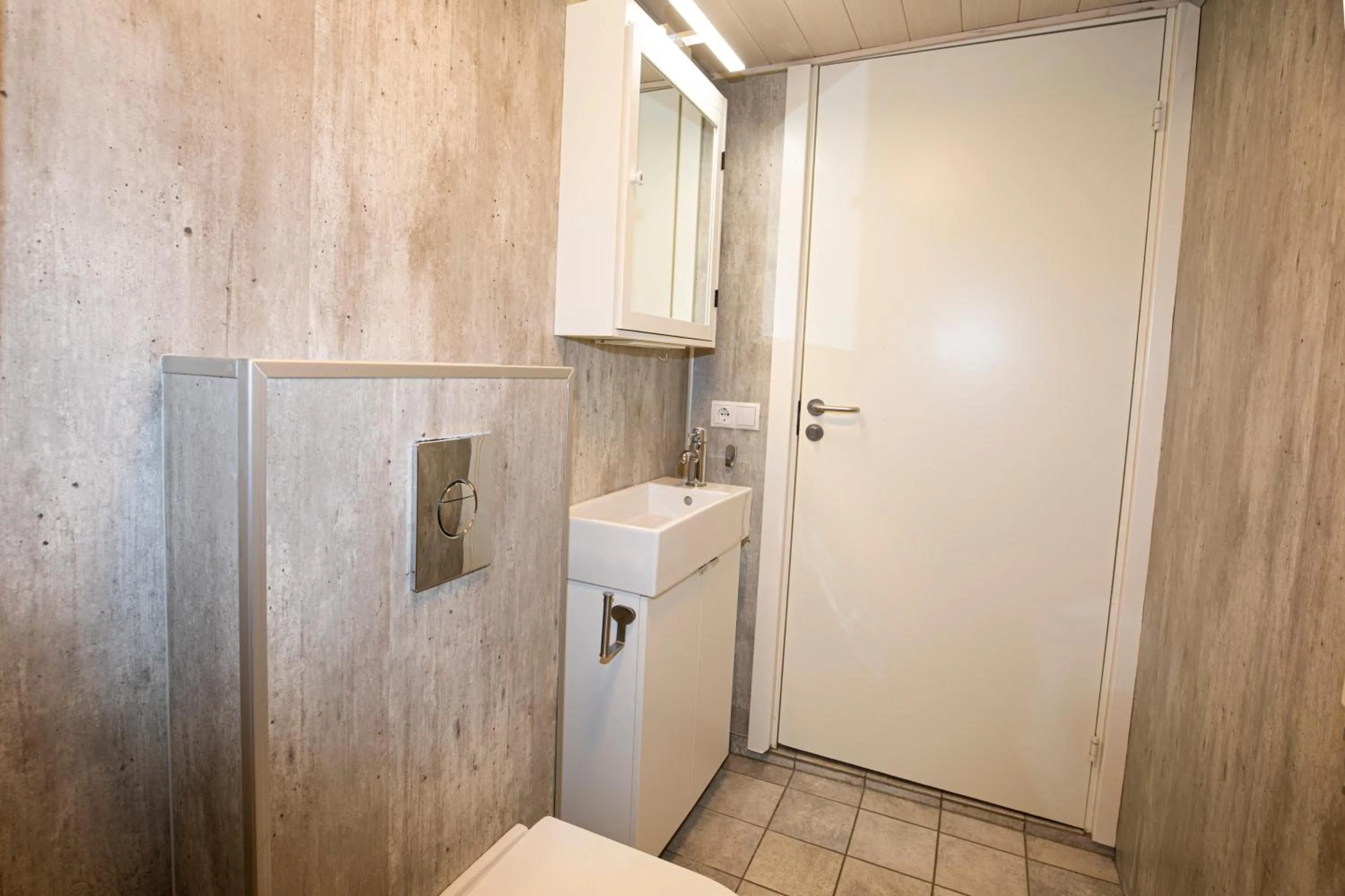 Bathroom in Day Dream Soleyjargata Rooms & Apartments