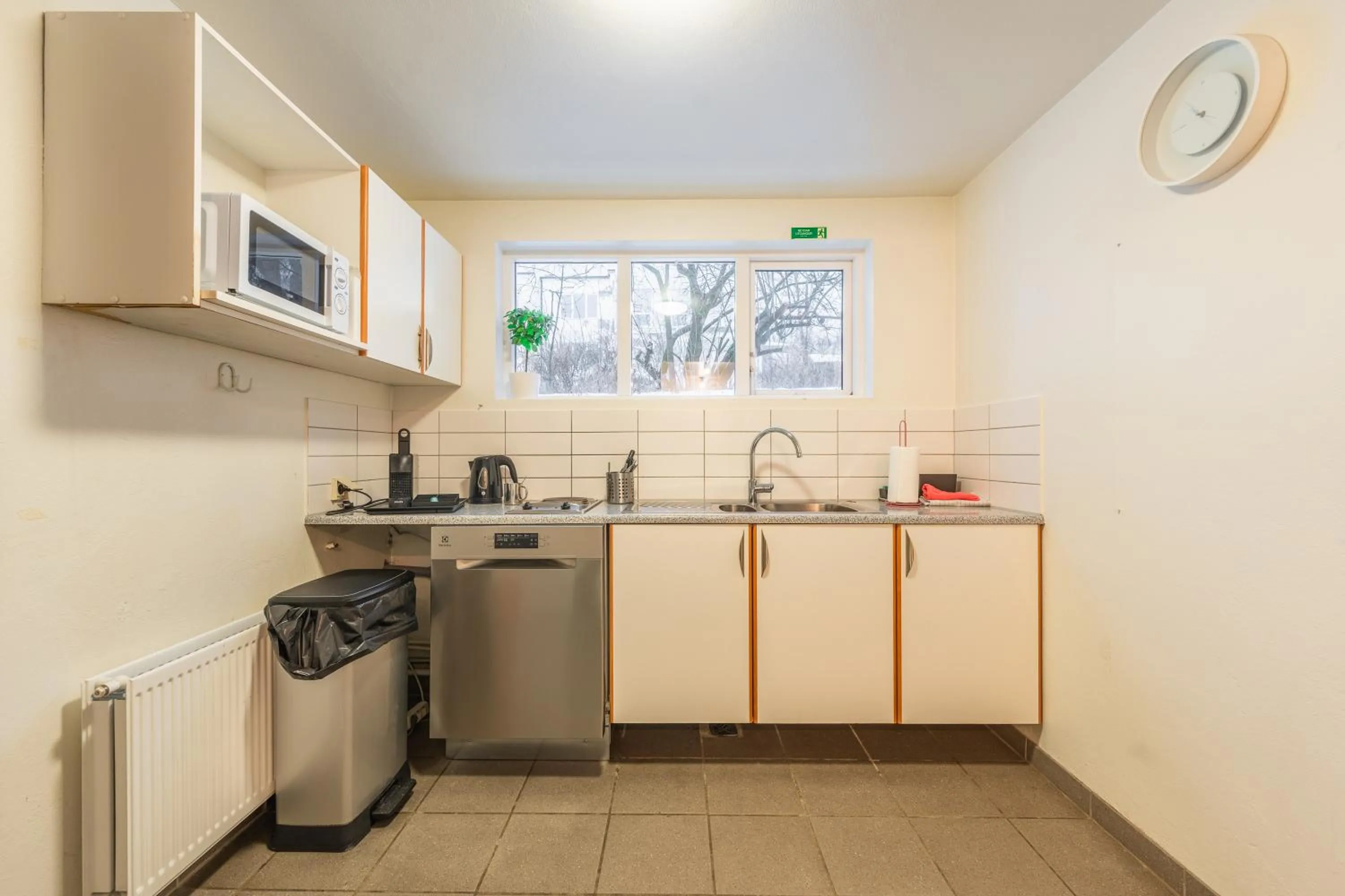 Communal kitchen in Day Dream Soleyjargata Rooms & Apartments