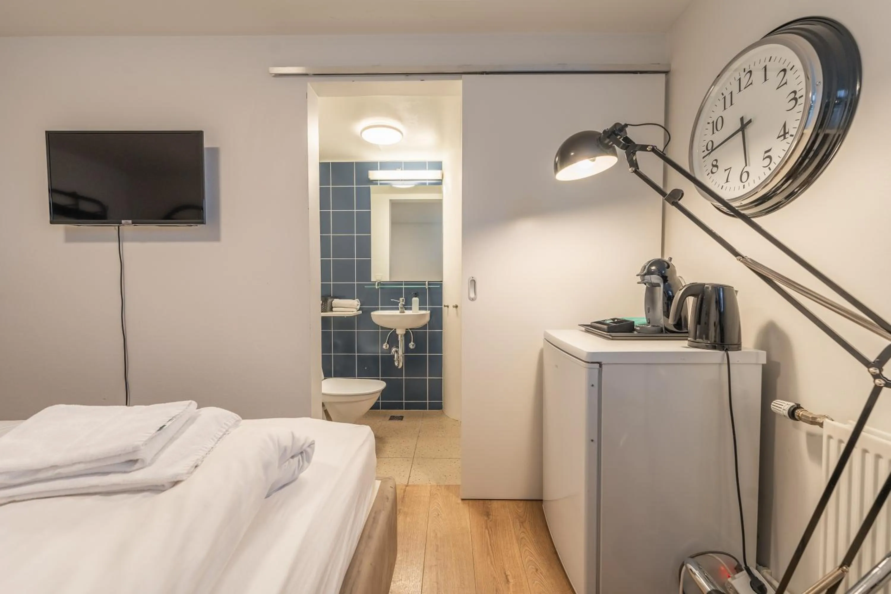 Bathroom, Bed in Day Dream Soleyjargata Rooms & Apartments