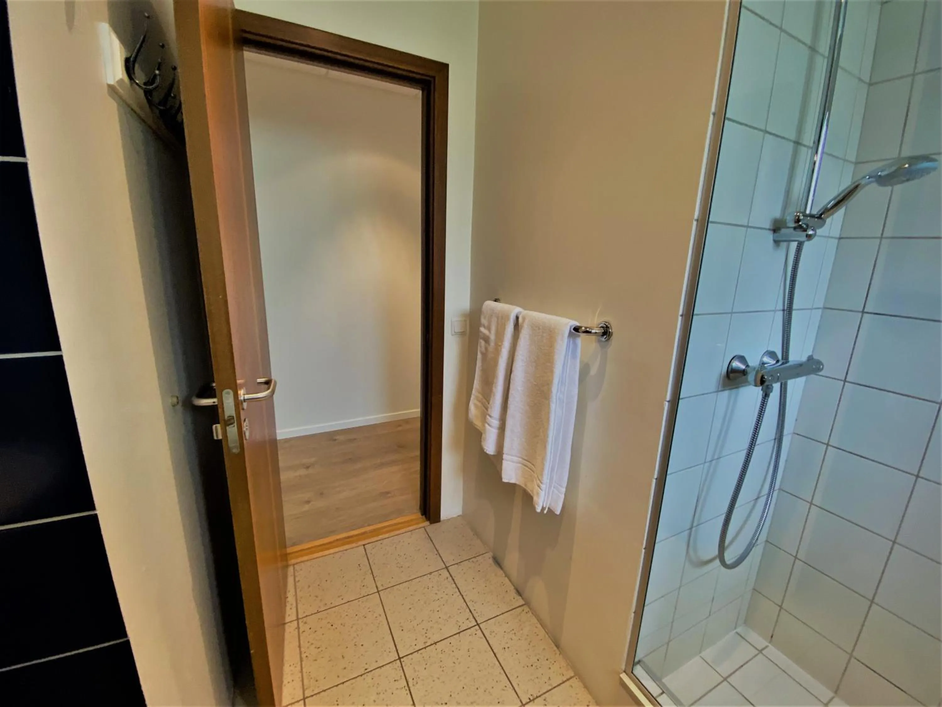 Bathroom in Day Dream Soleyjargata Rooms & Apartments