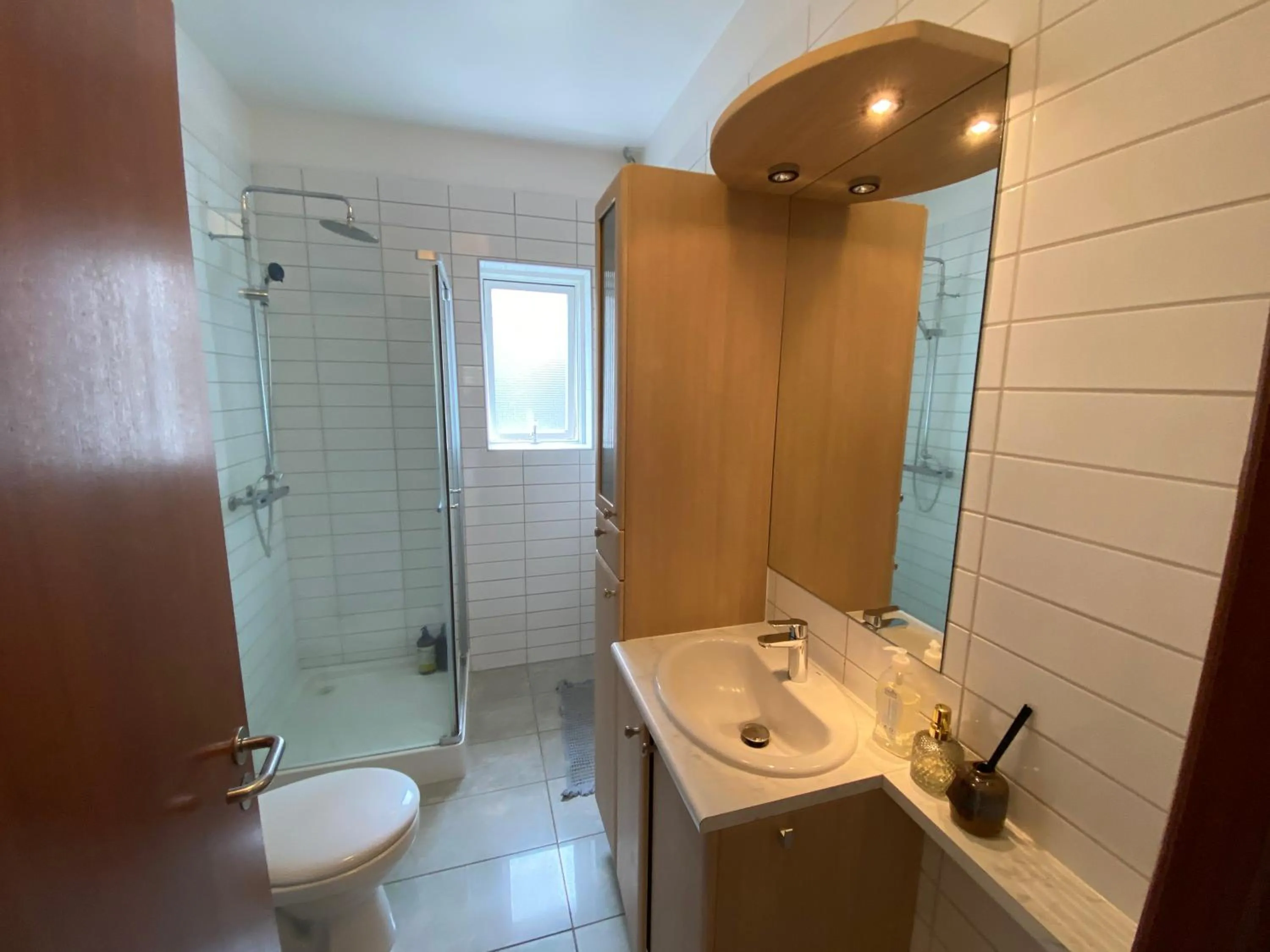 Bathroom in Day Dream Soleyjargata Rooms & Apartments