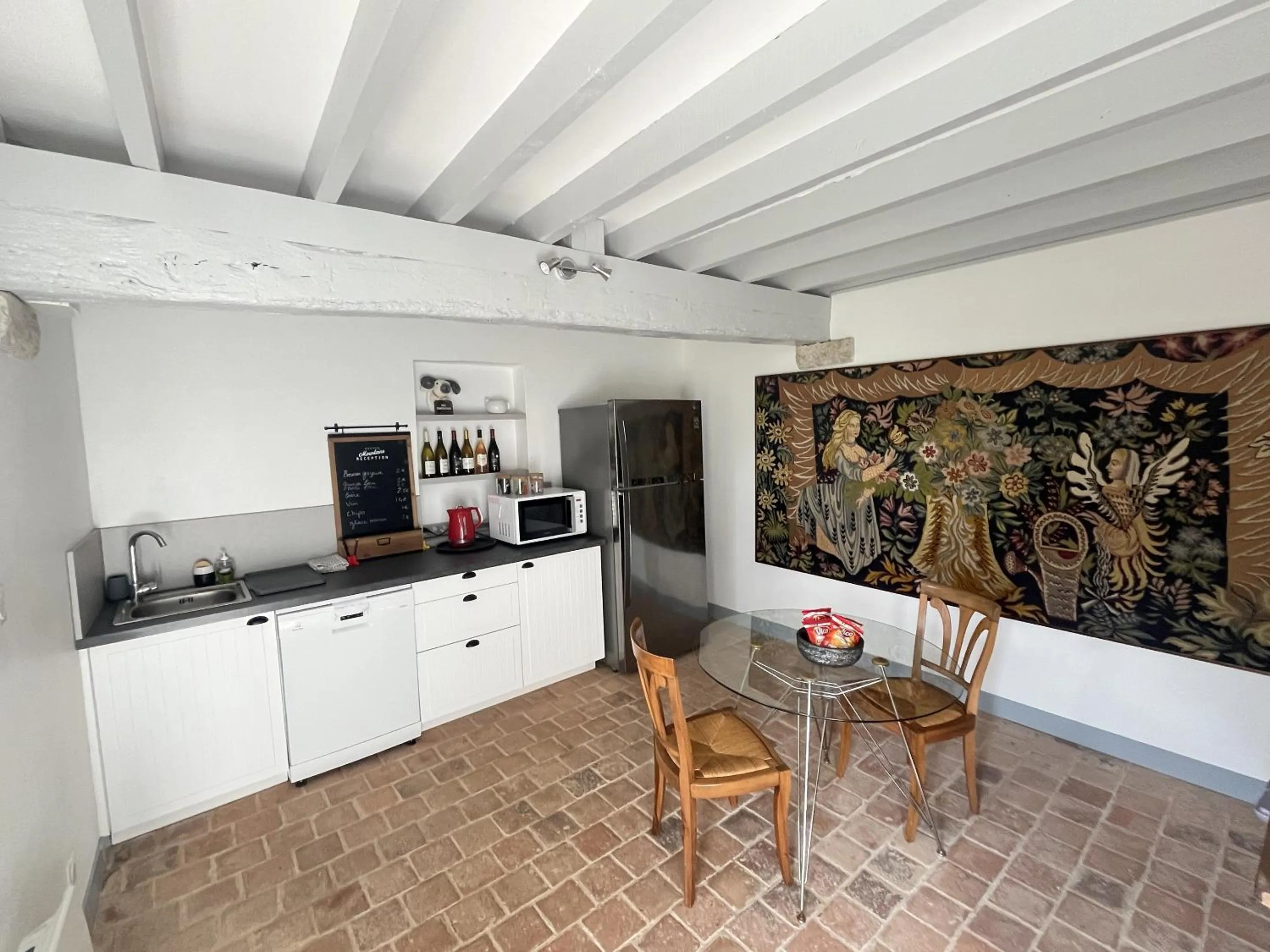Kitchen or kitchenette in Le Clos des Châteaux