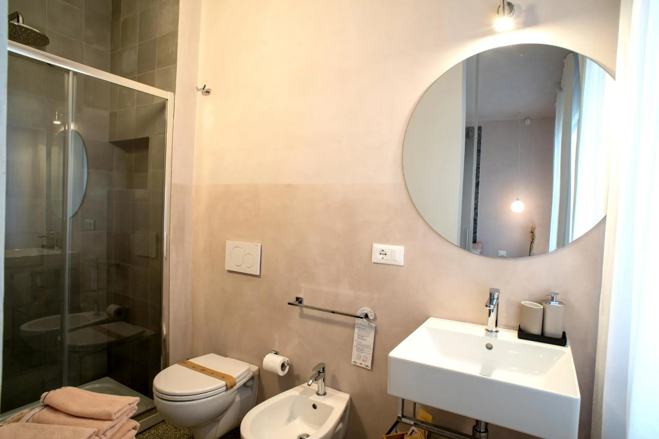 Shower in B&B Fontanella 32