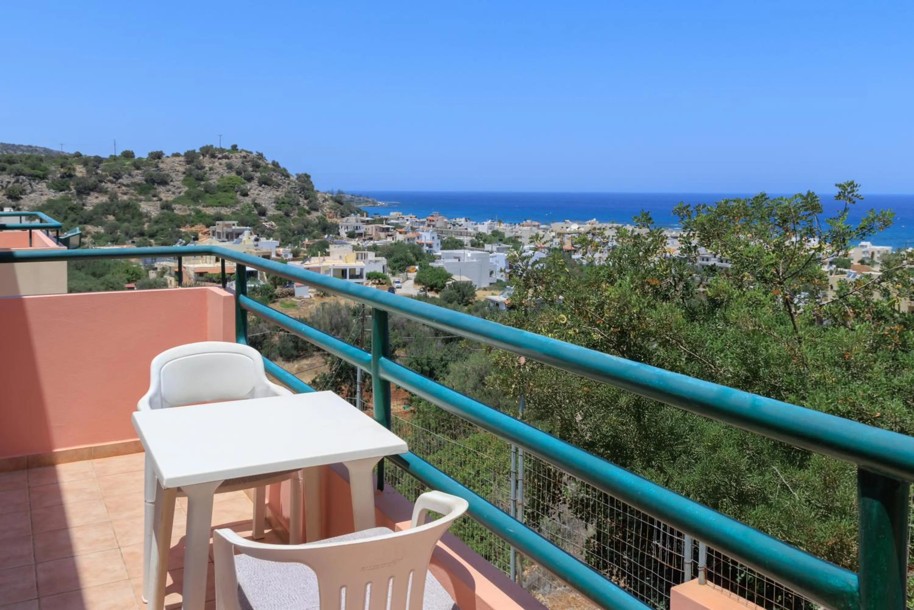 Natural landscape in Sunny Hill by Estia ex Mary Sofi