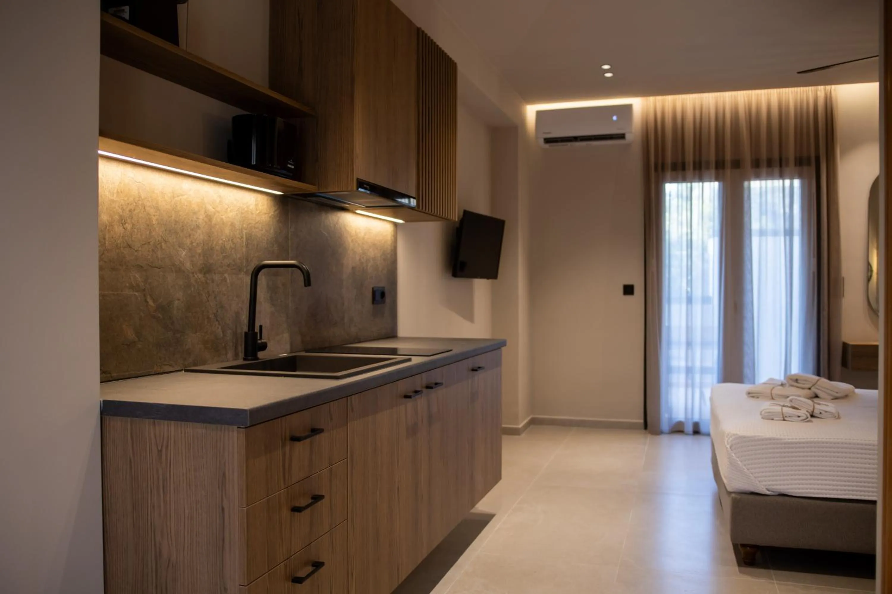 TV and multimedia, Bed in Sunny Hill by Estia ex Mary Sofi