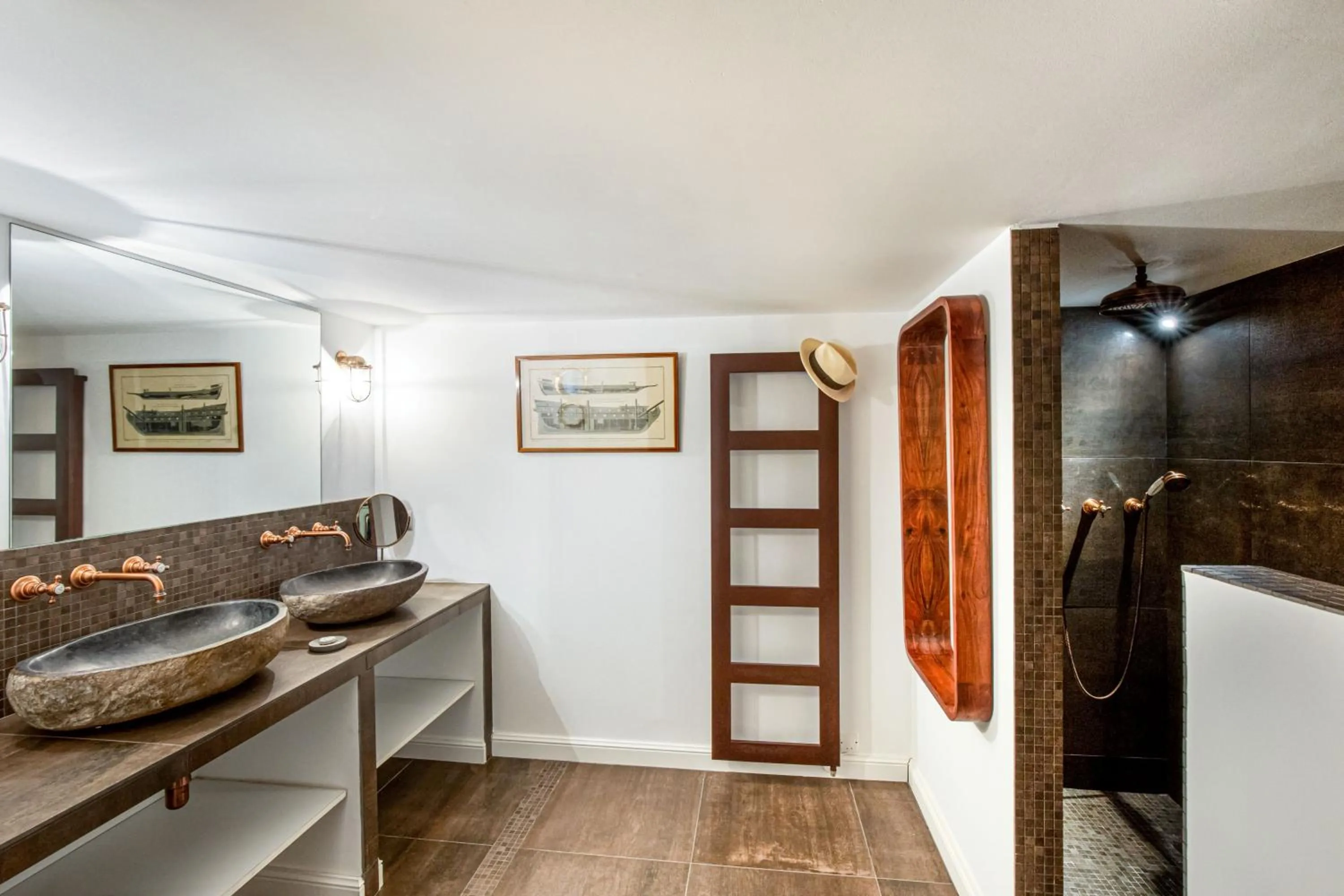 Bathroom in Le Barretian