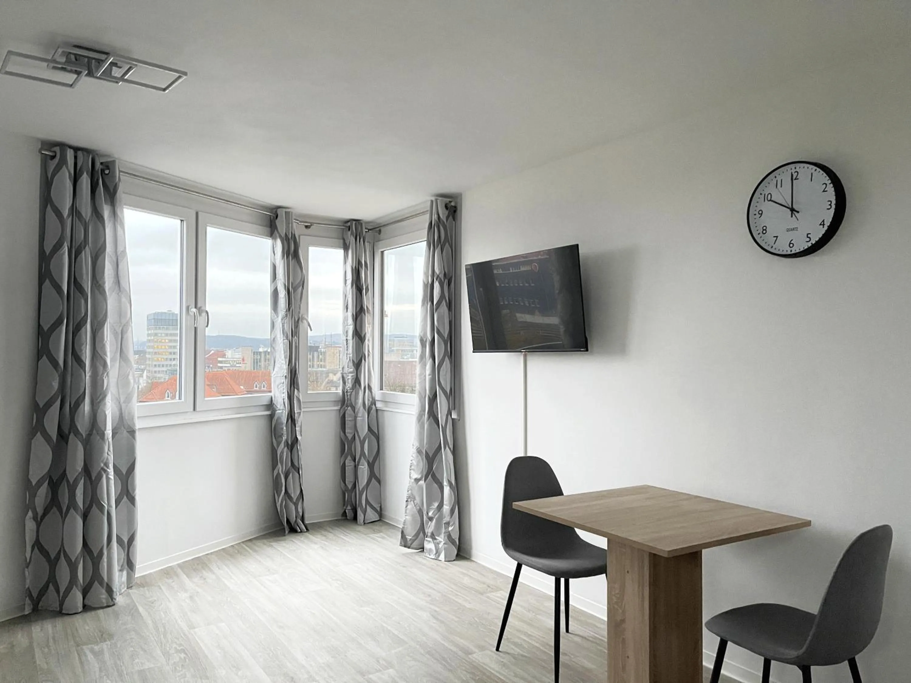 View (from property/room) in Zentral gelegene Studios