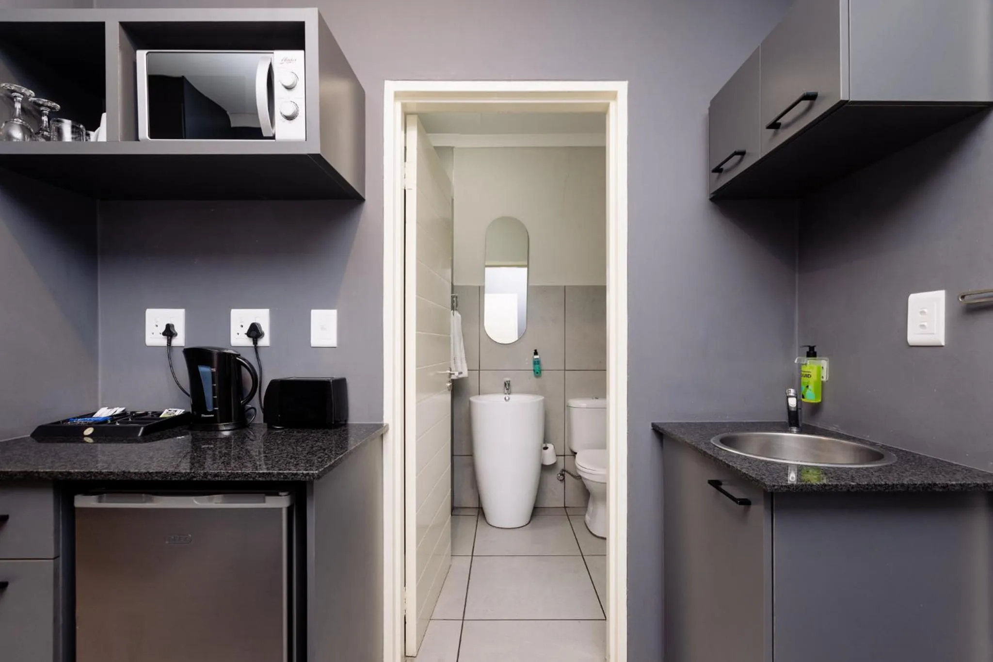 Kitchen or kitchenette in MINT Express Melrose View