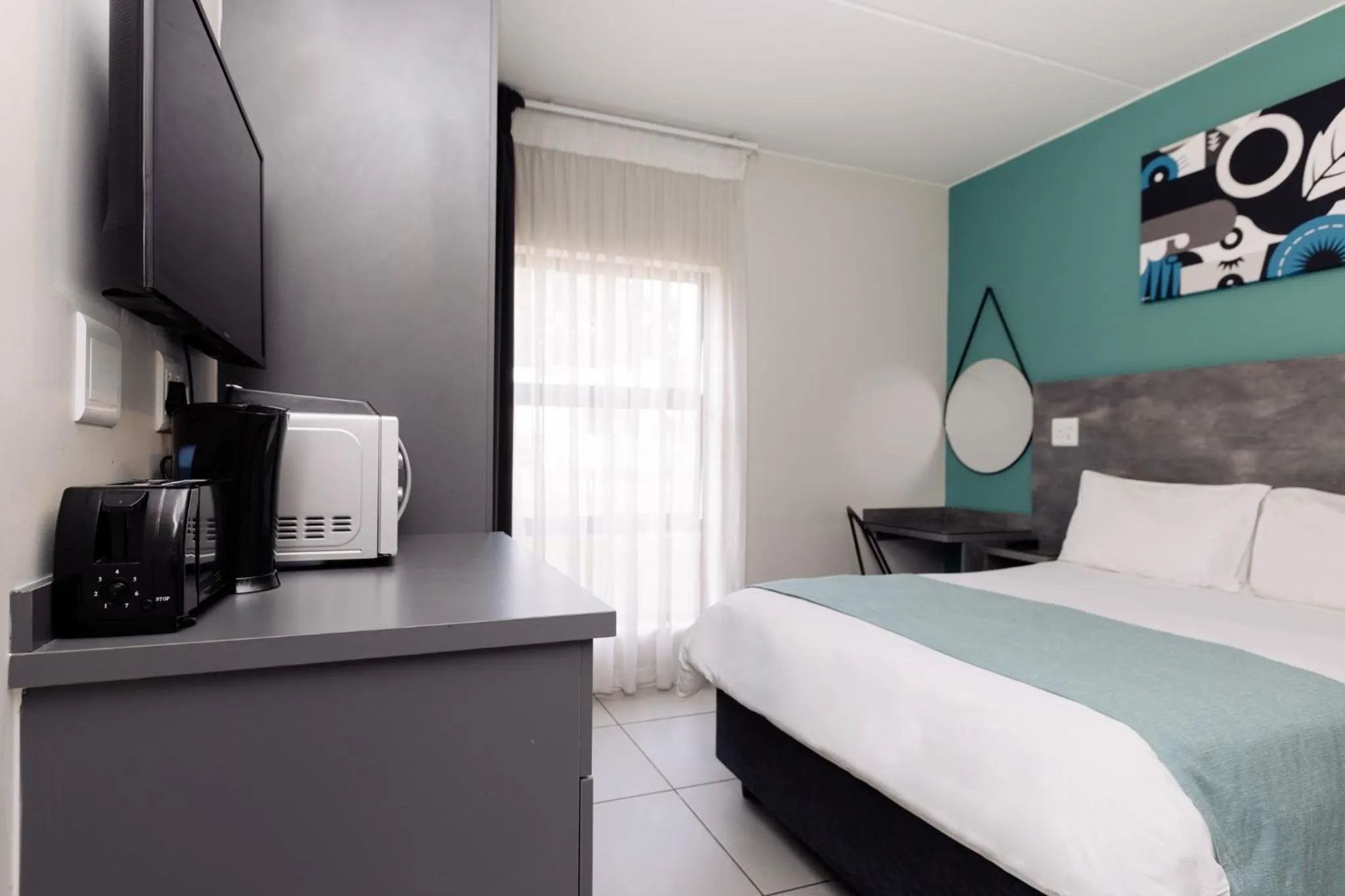 Bedroom, Bed in MINT Express Melrose View