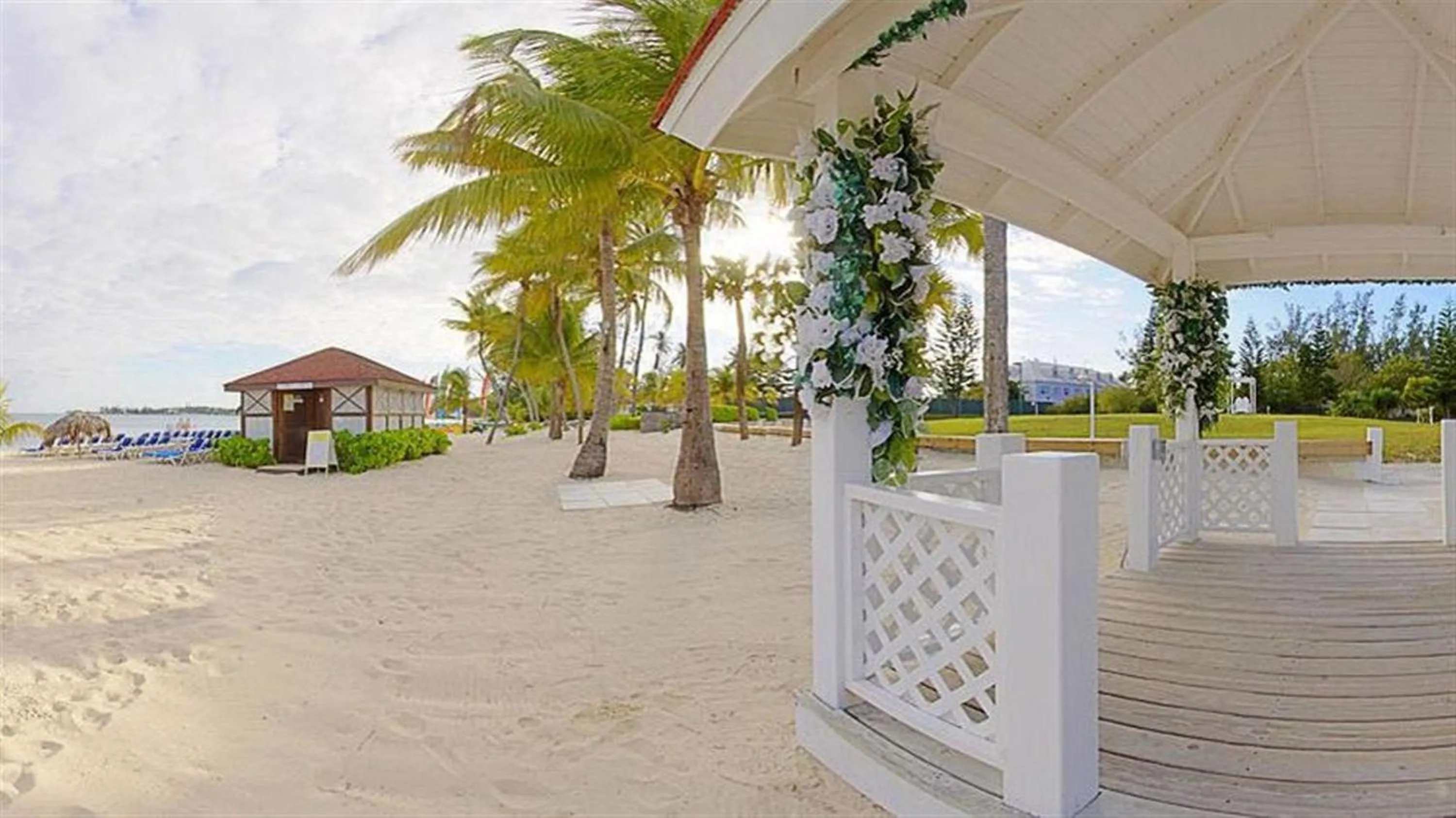 Beach in Breezes Resort & Spa All Inclusive, Bahamas