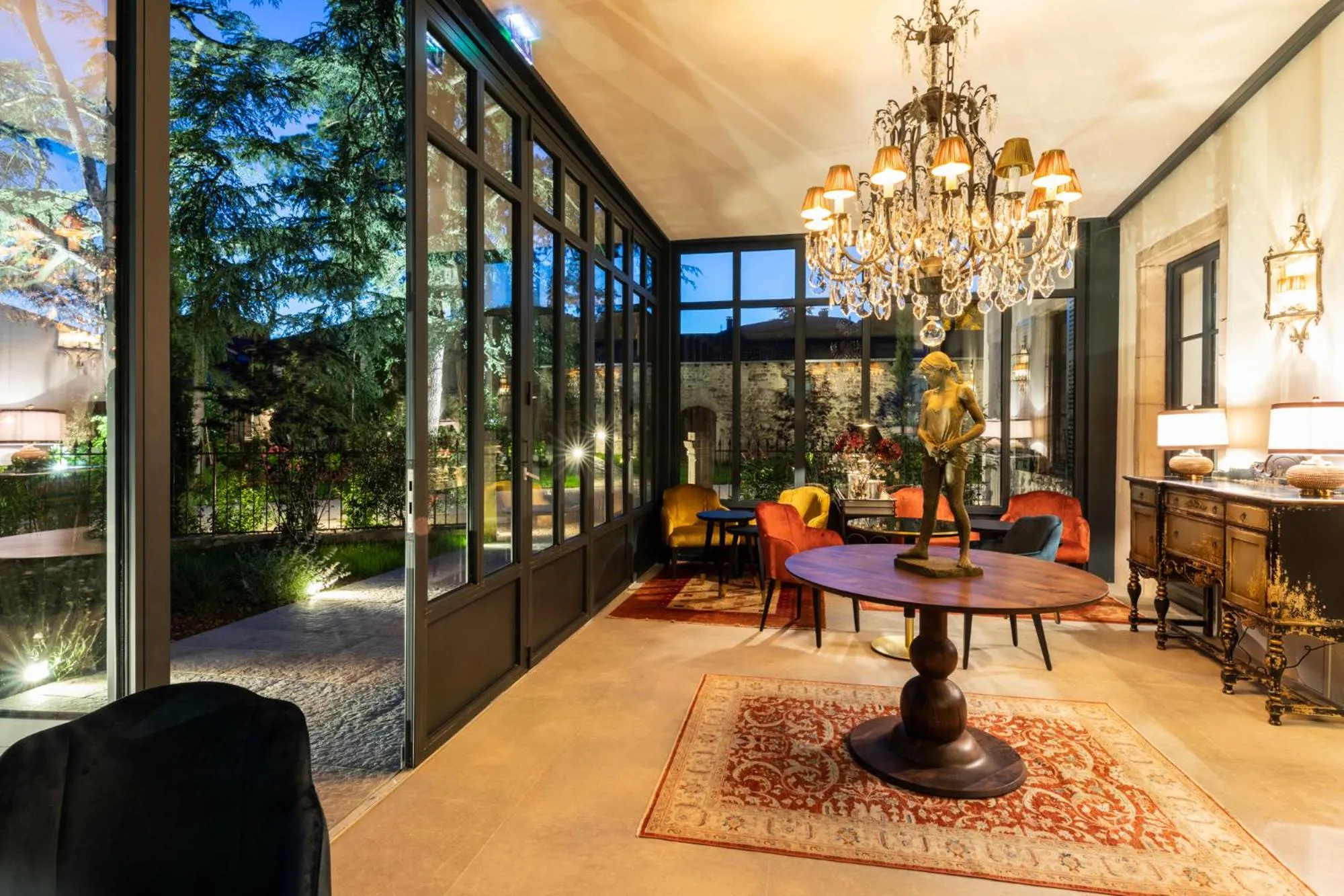 Patio in Hôtel Villa Alexandre