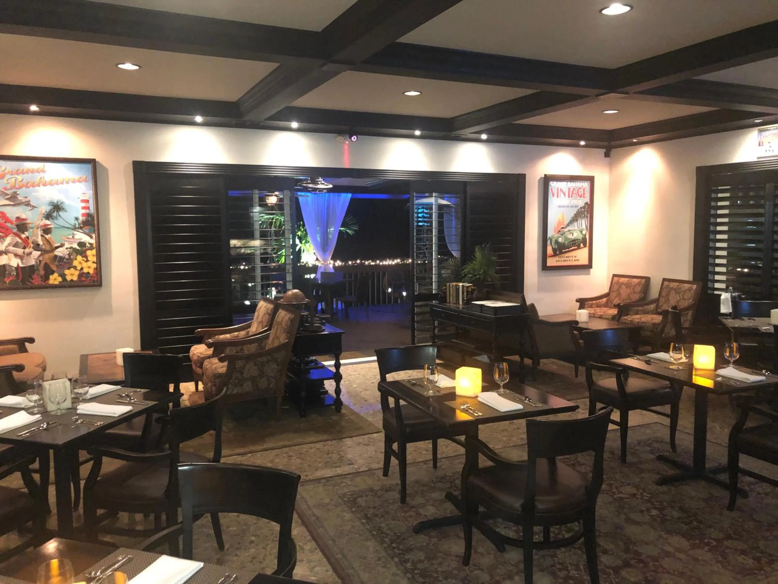 Restaurant/places to eat in Dolphin Cove