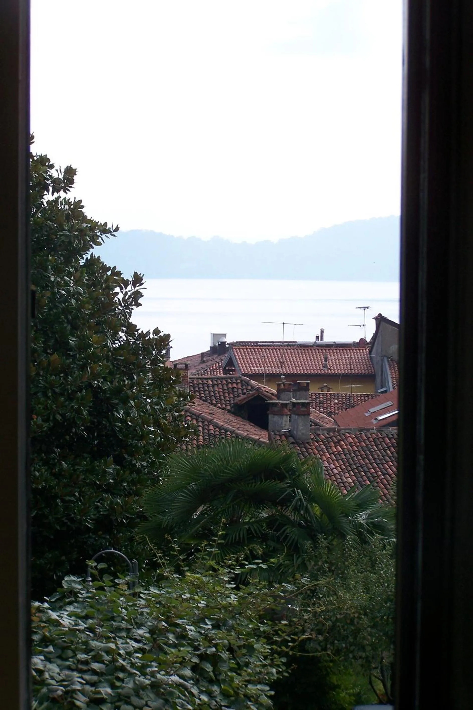 Lake view in B&B Torre Lara