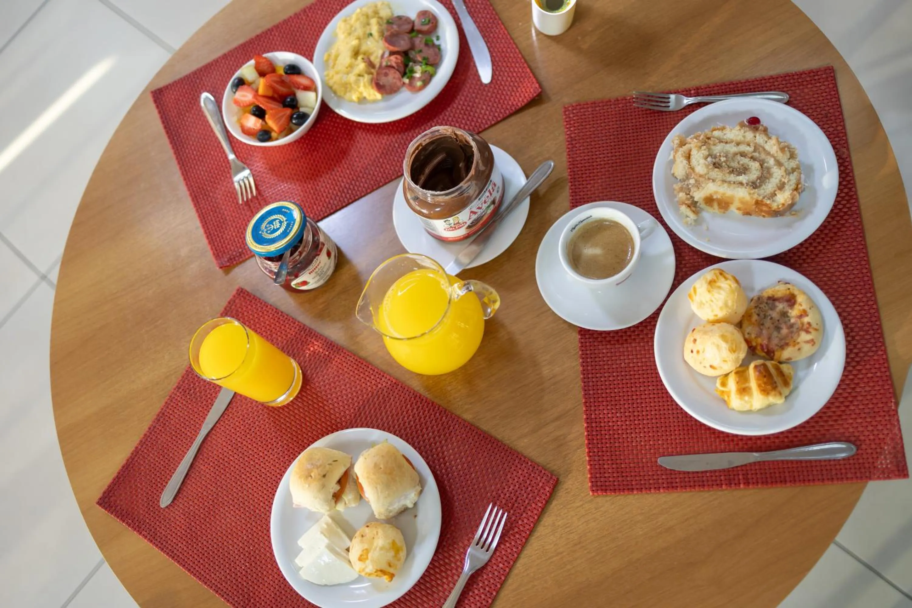 Food in ibis Contagem Ceasa