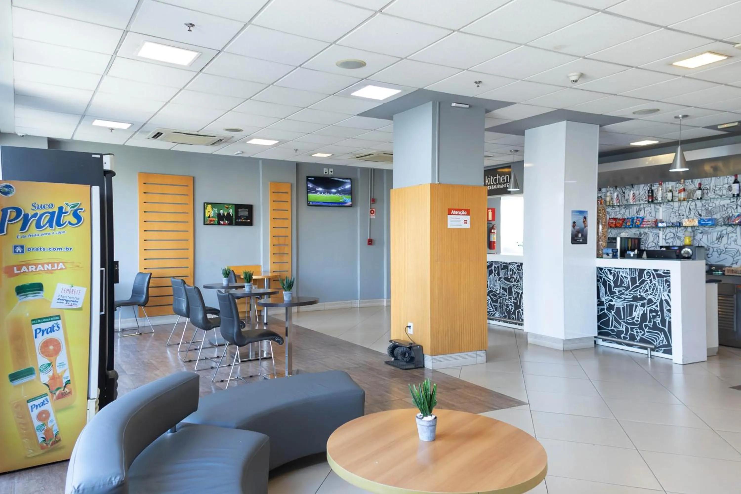 Seating area in ibis Contagem Ceasa