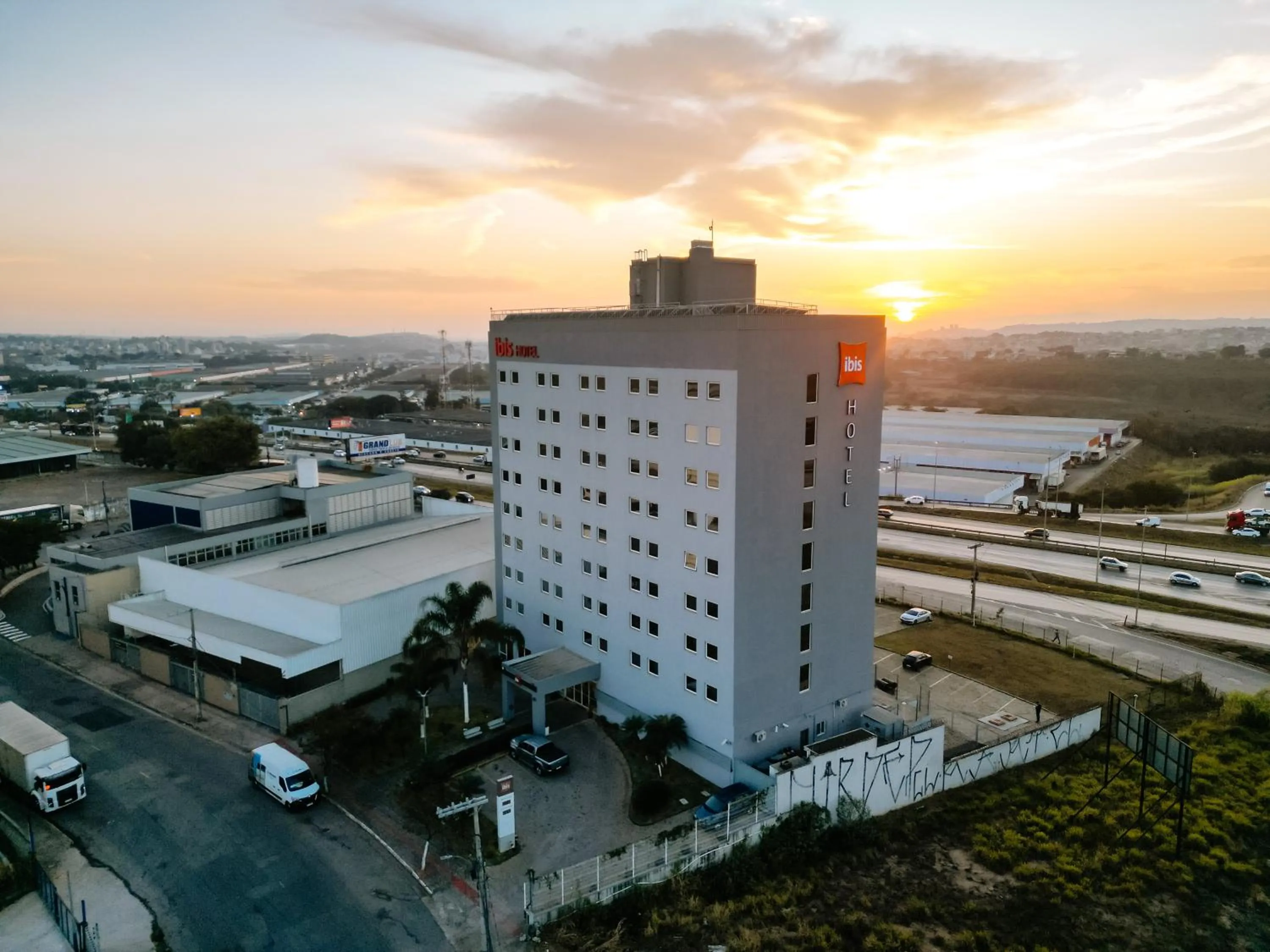 Property building in ibis Contagem Ceasa