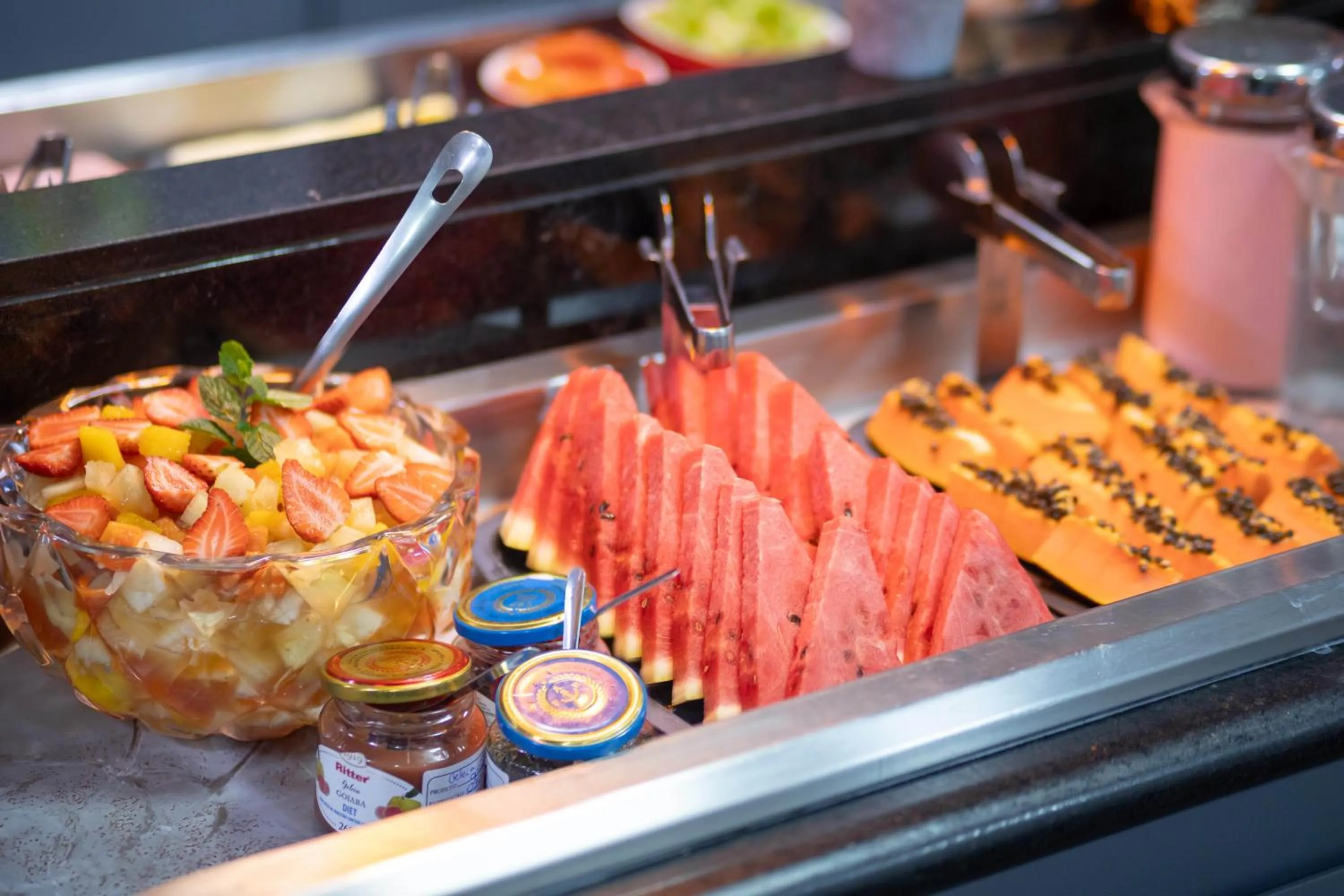 Buffet breakfast in ibis Contagem Ceasa