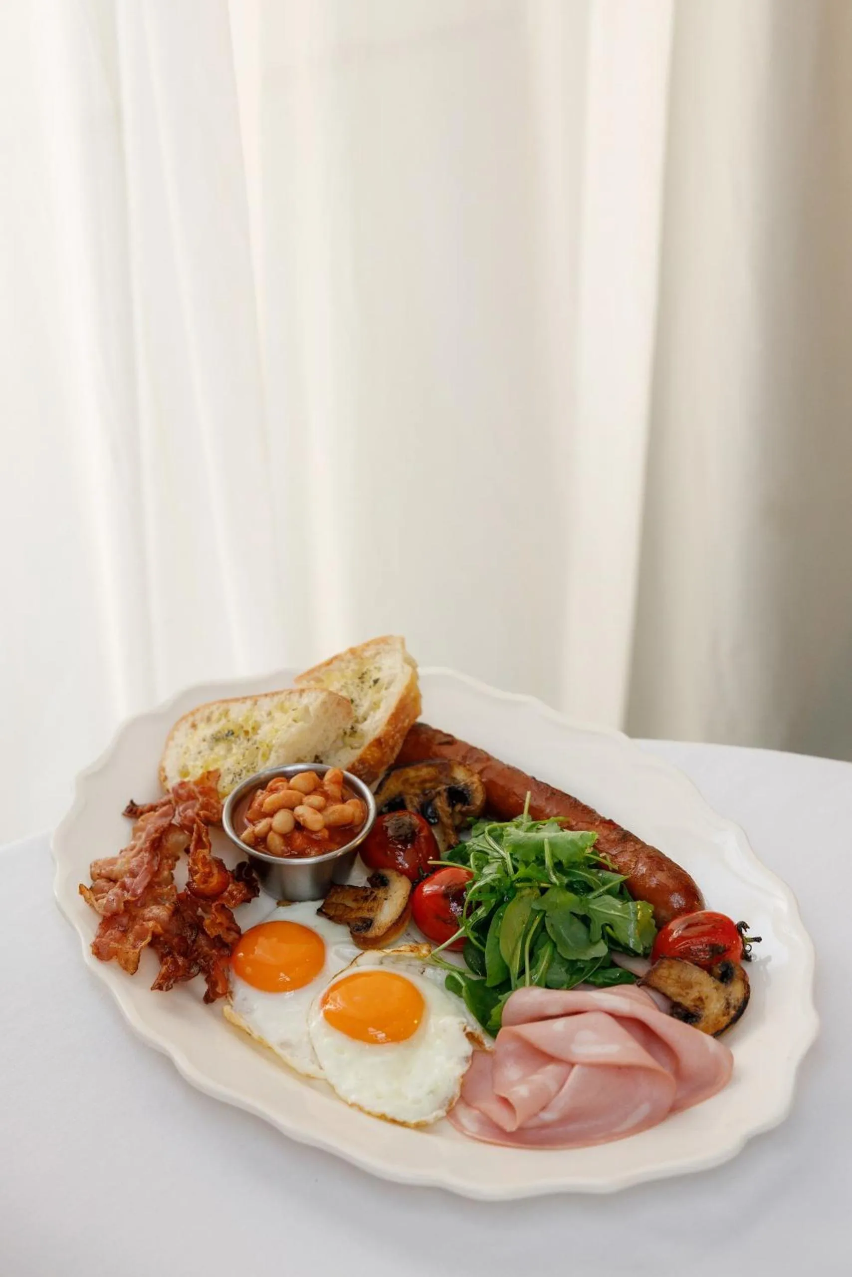 Food and drinks in Pavilion Boutique Hotel