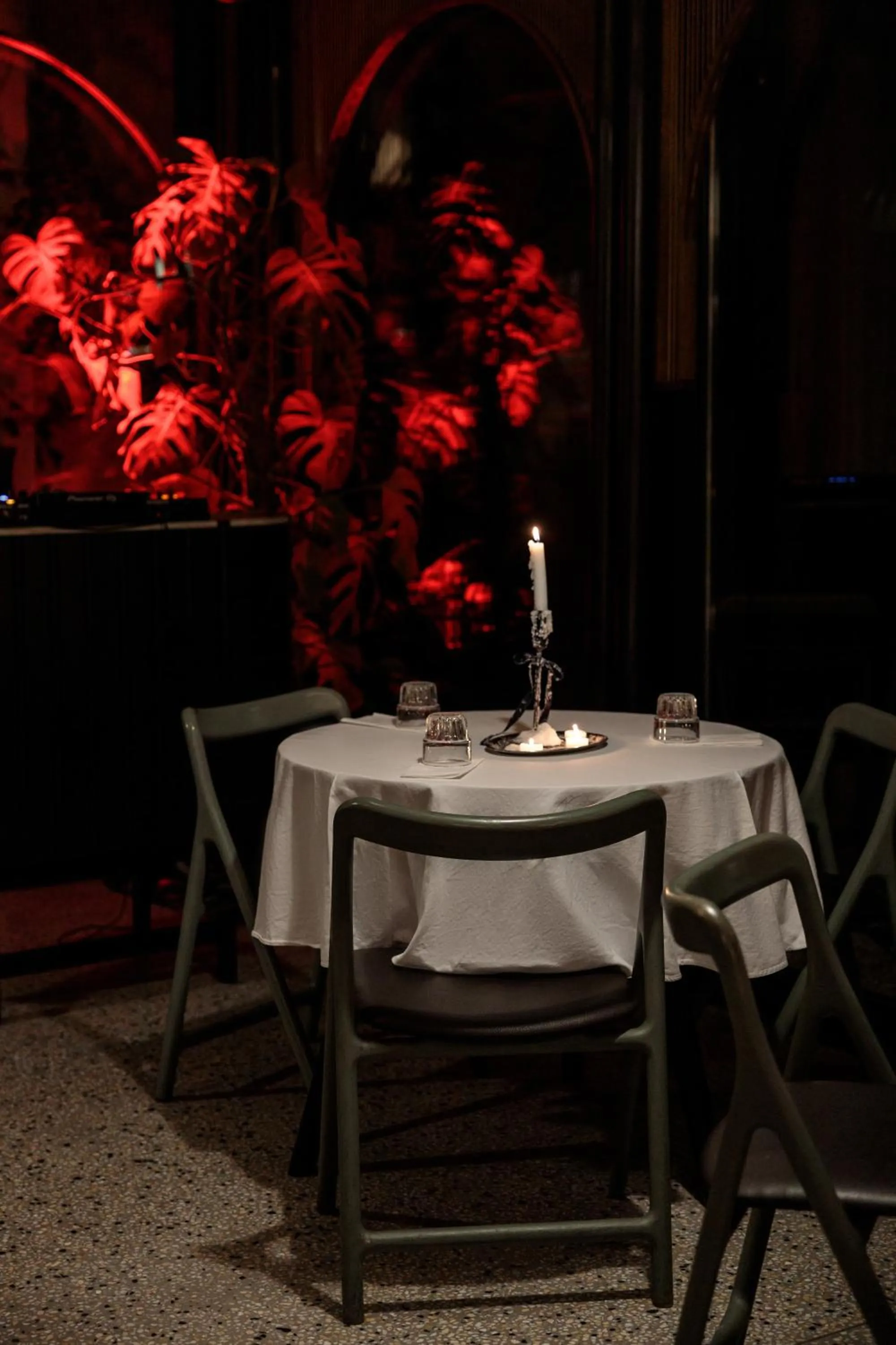 Restaurant/places to eat in Pavilion Boutique Hotel