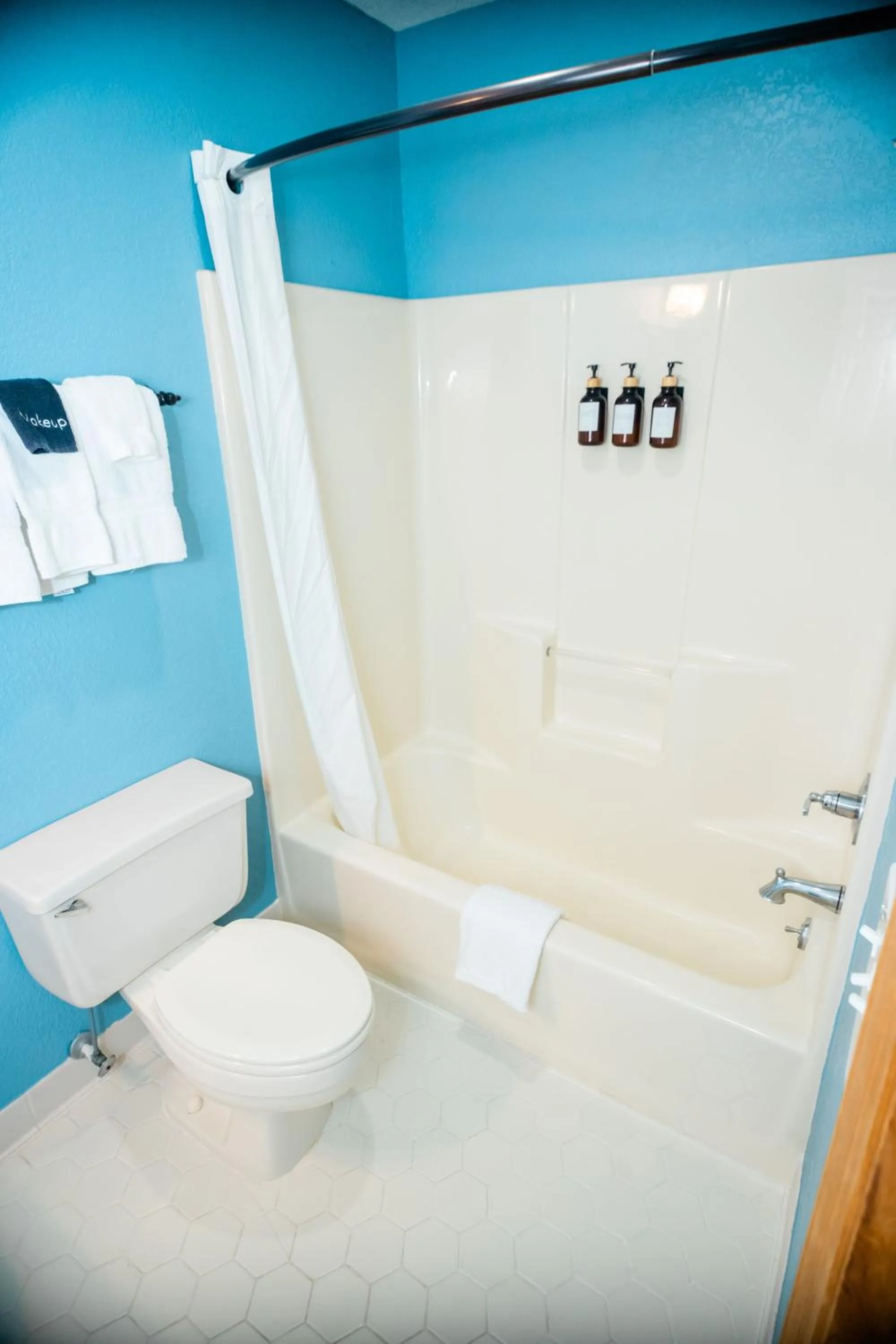 Shower in Sylvan Valley Lodge and Cellars