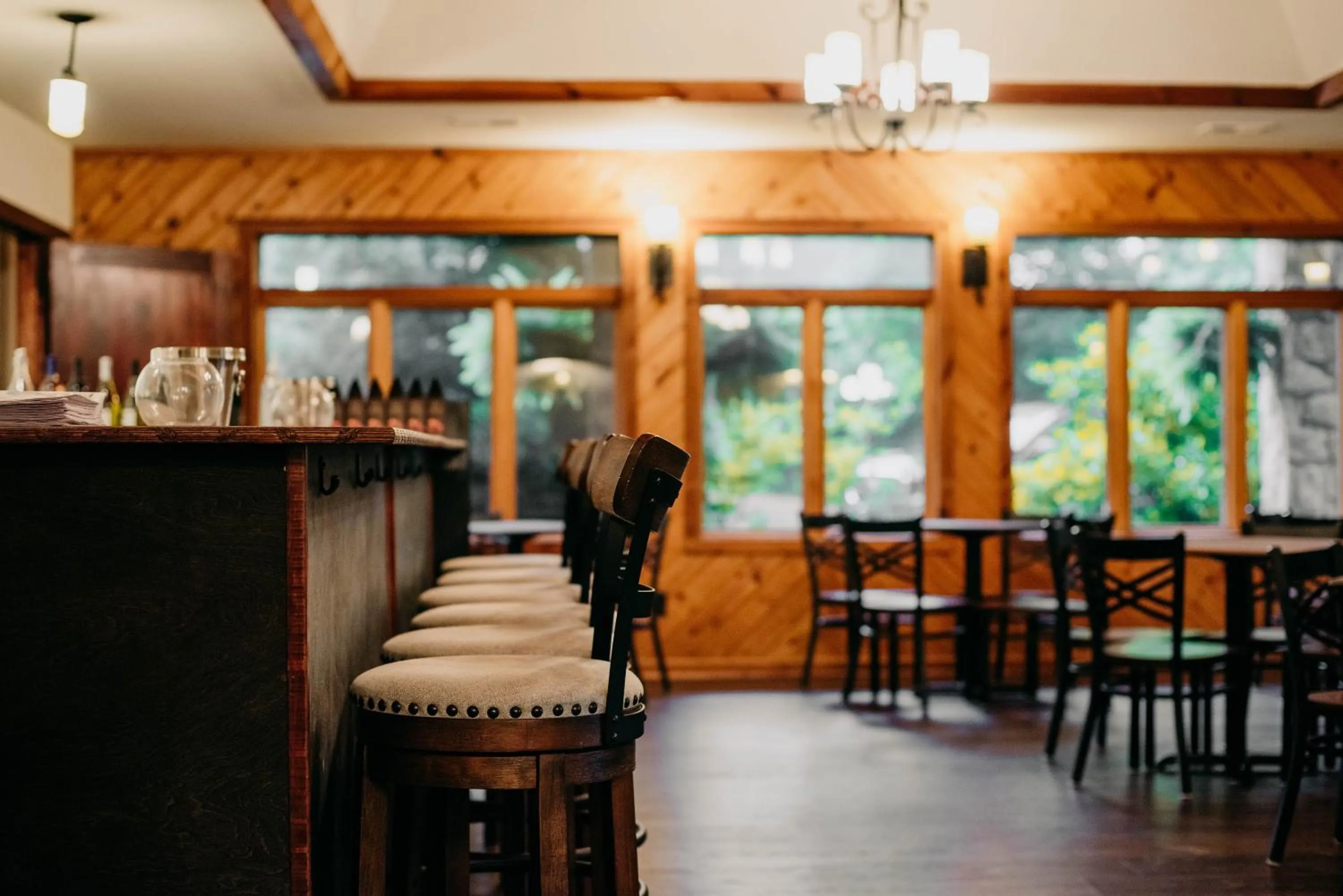 Restaurant/places to eat in Sylvan Valley Lodge and Cellars
