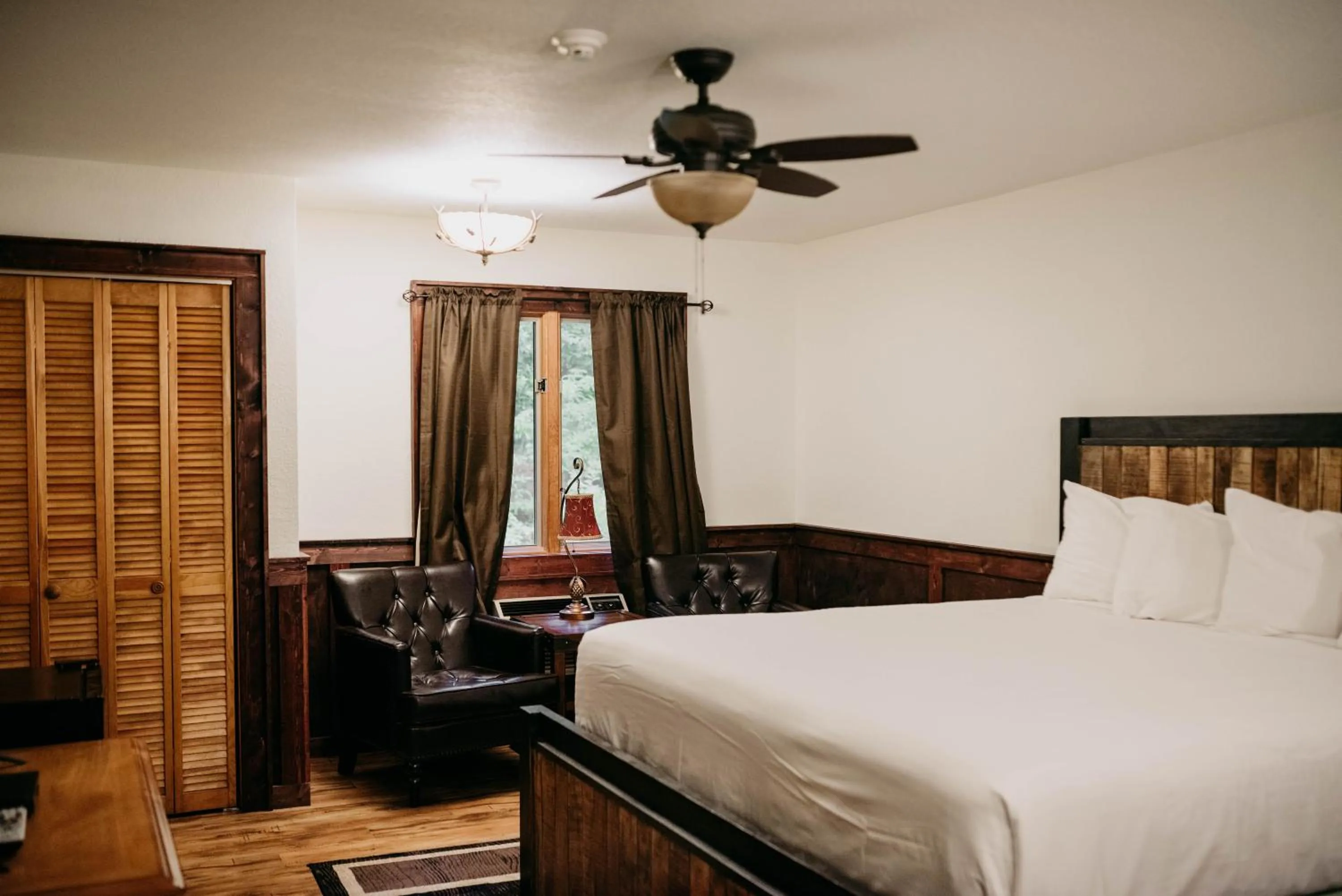 Bedroom, Bed in Sylvan Valley Lodge and Cellars