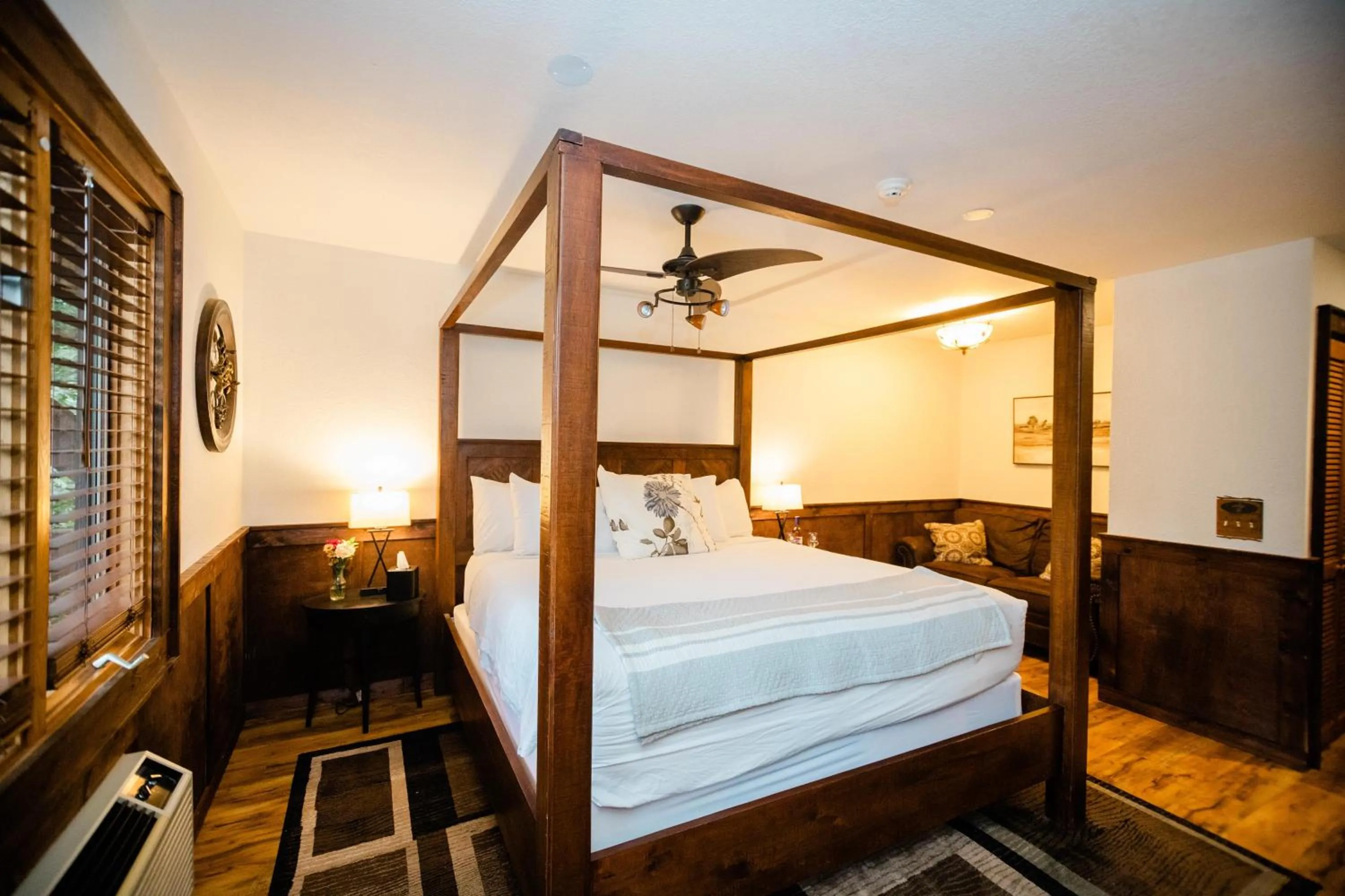 Bed in Sylvan Valley Lodge and Cellars