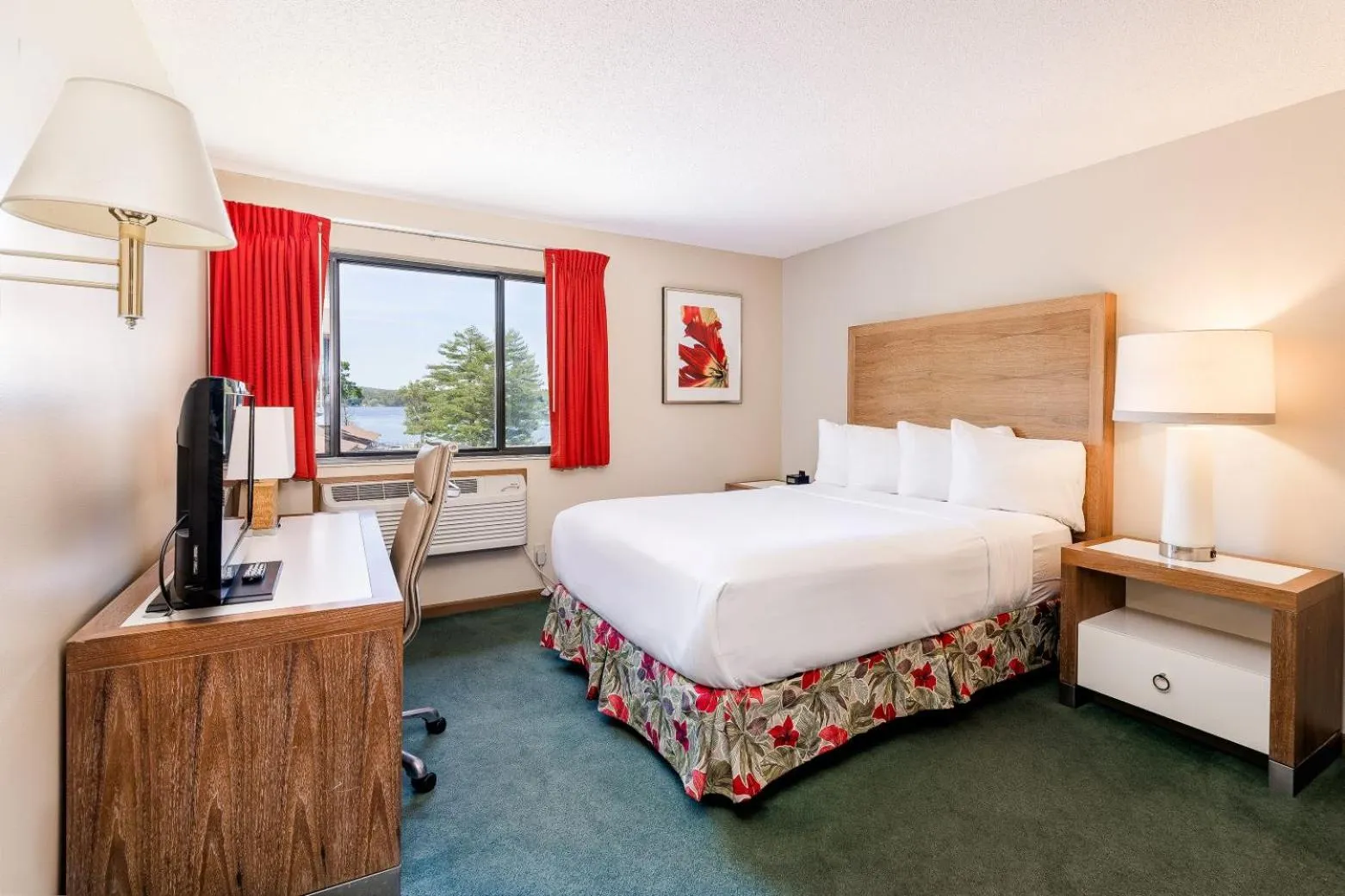 Bed in Aloha Beach Resort