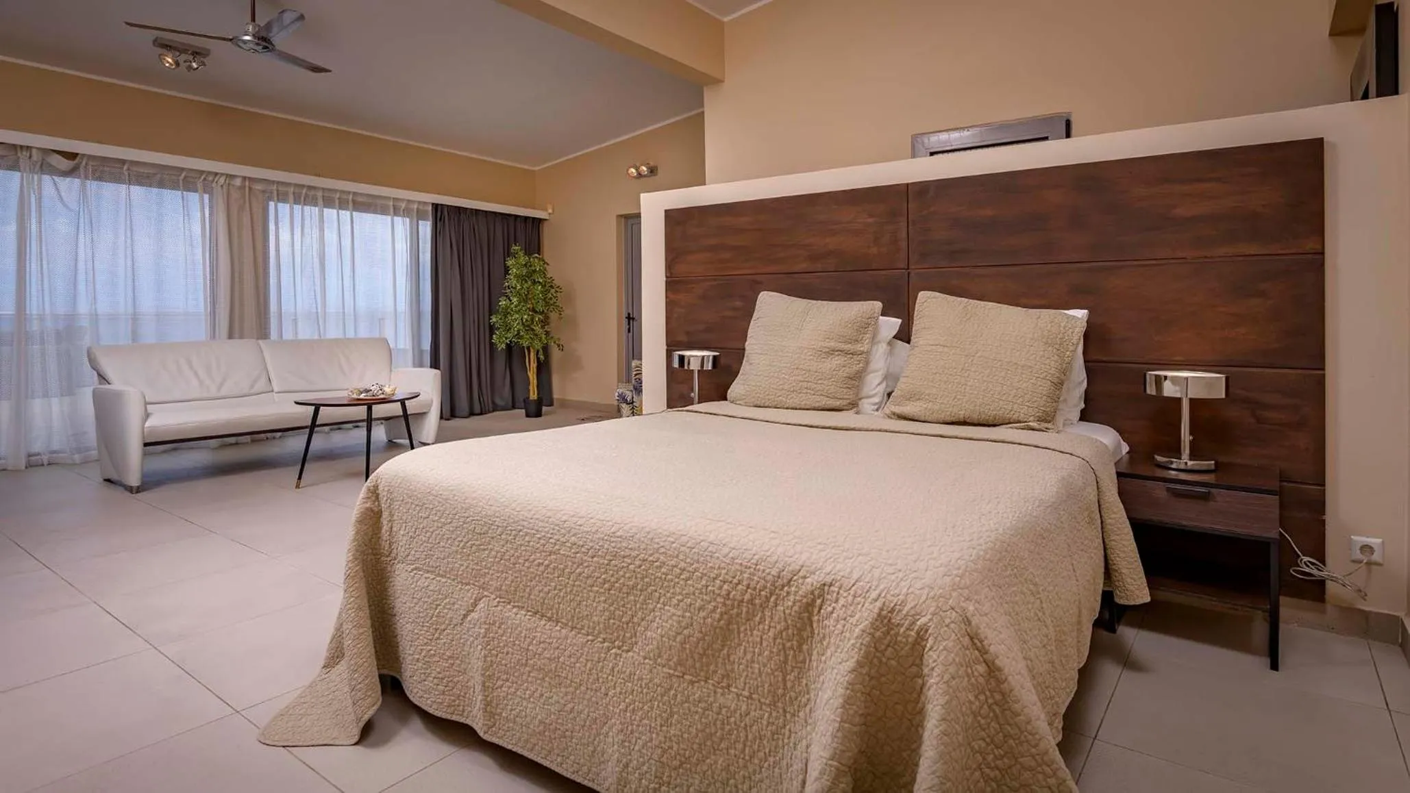 Bedroom, Bed in Thebonairian