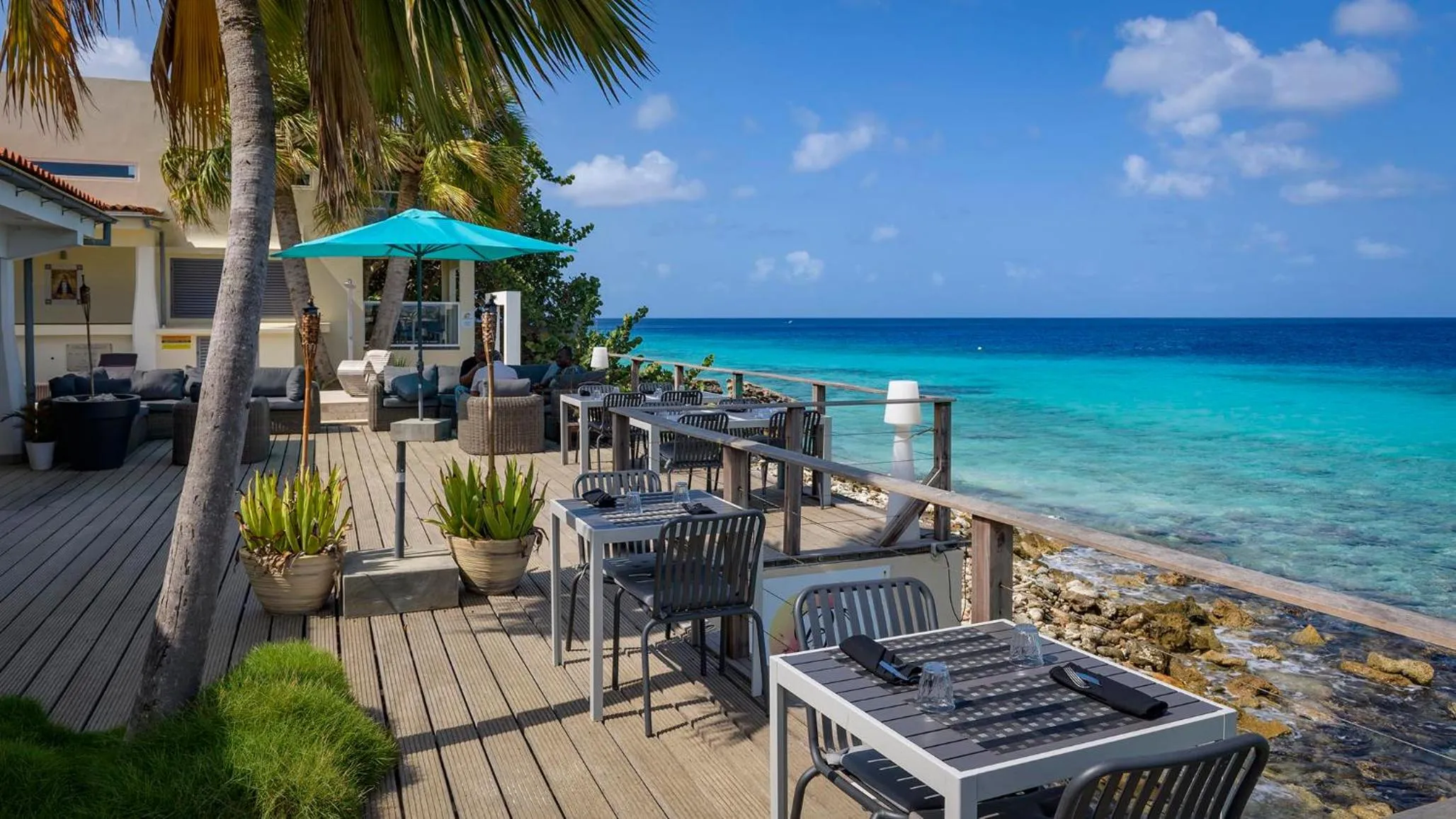 Restaurant/places to eat in Thebonairian