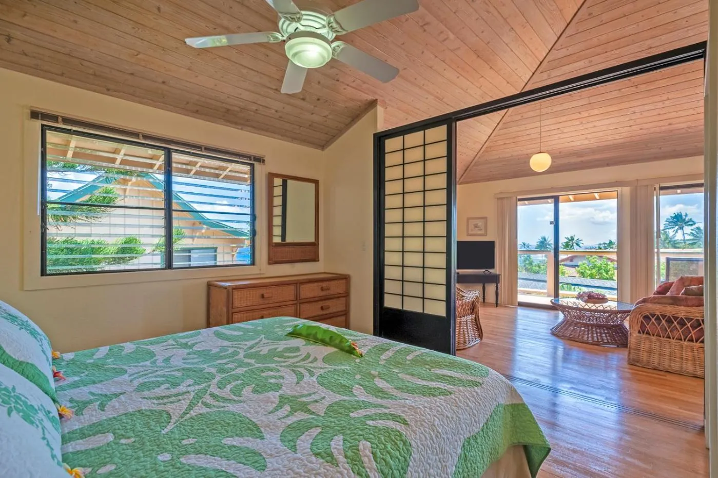 Communal lounge/ TV room, Bed in Poipu Plantation Vacation Rentals