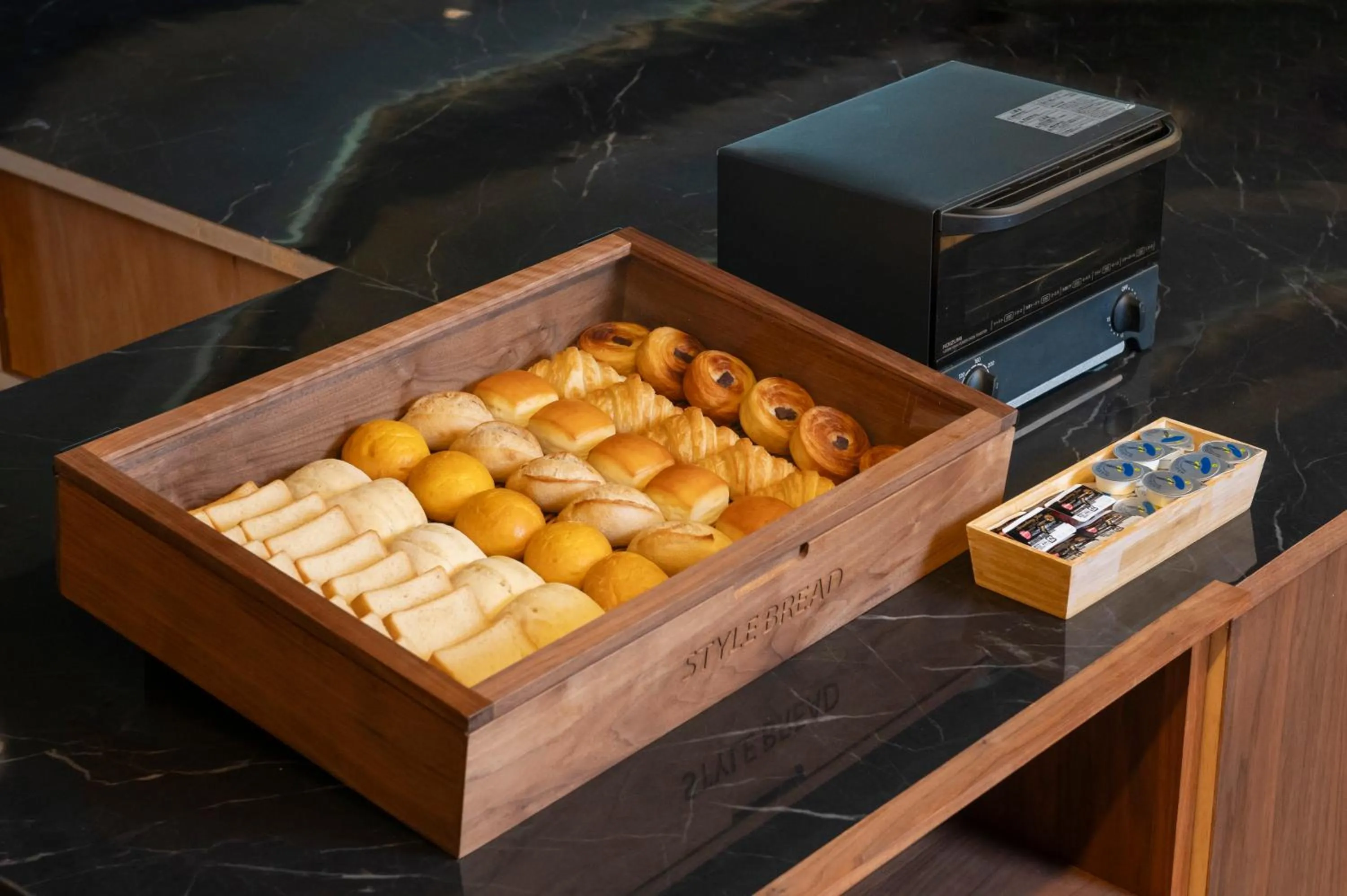 Breakfast in Glamprook Iizuna