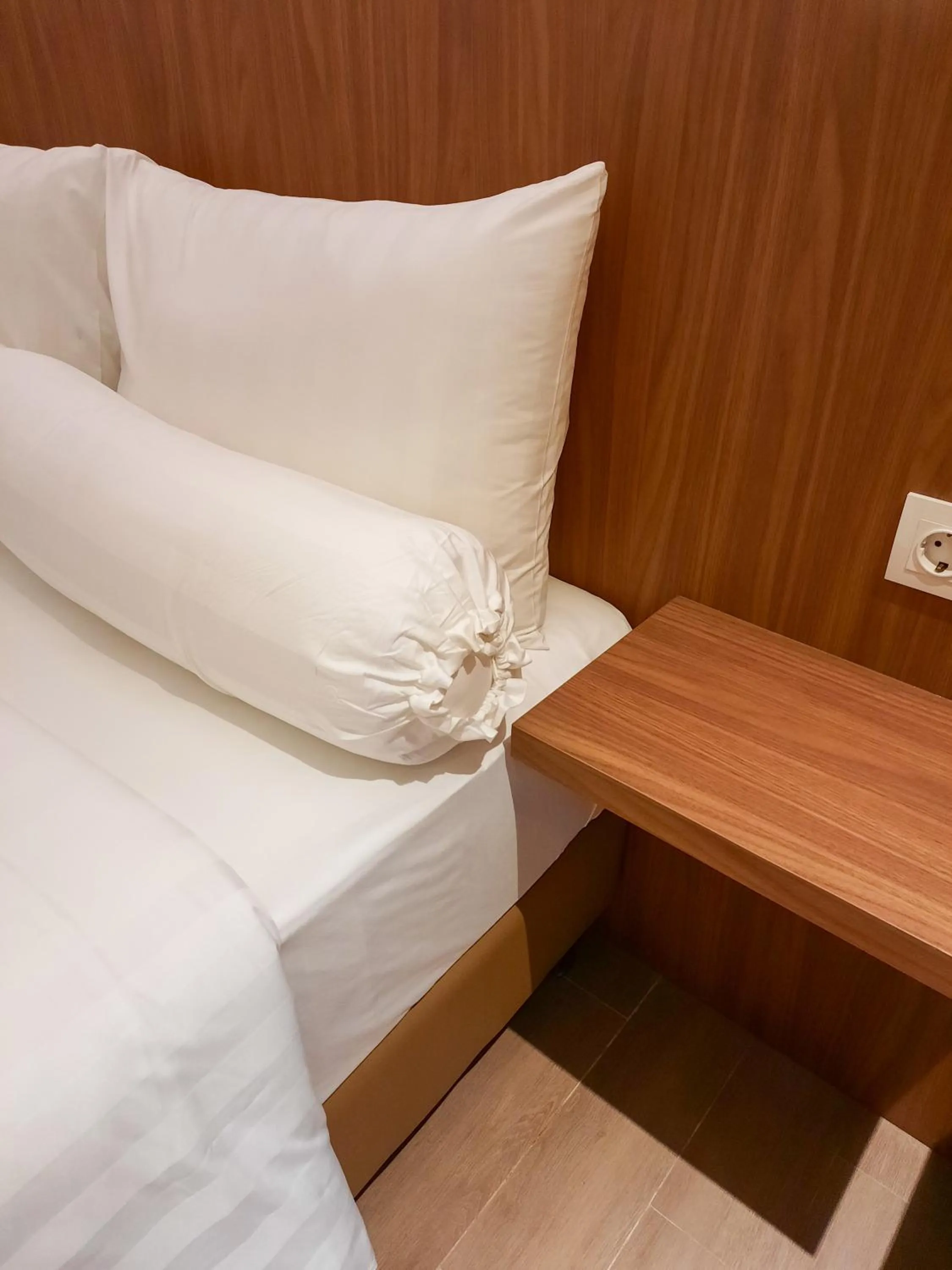 Bed in Votel Krakatau Boutique Hotel Semarang