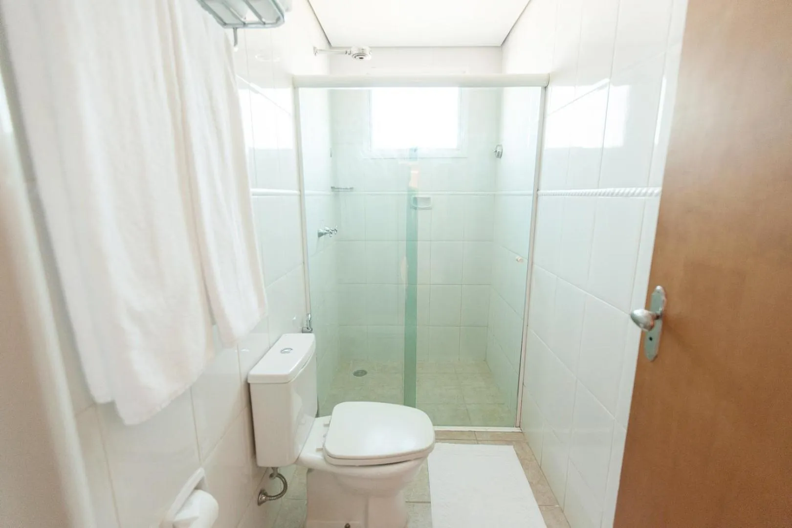 Shower in Hot Beach Raízes