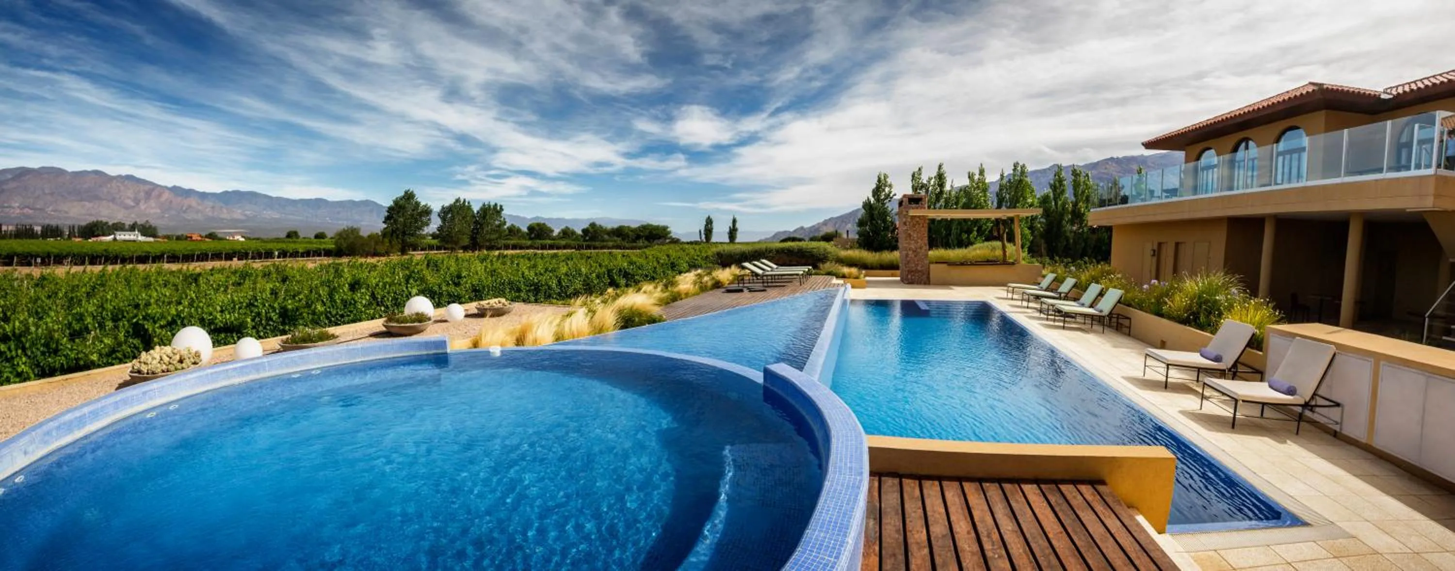 Swimming pool in Grace Cafayate