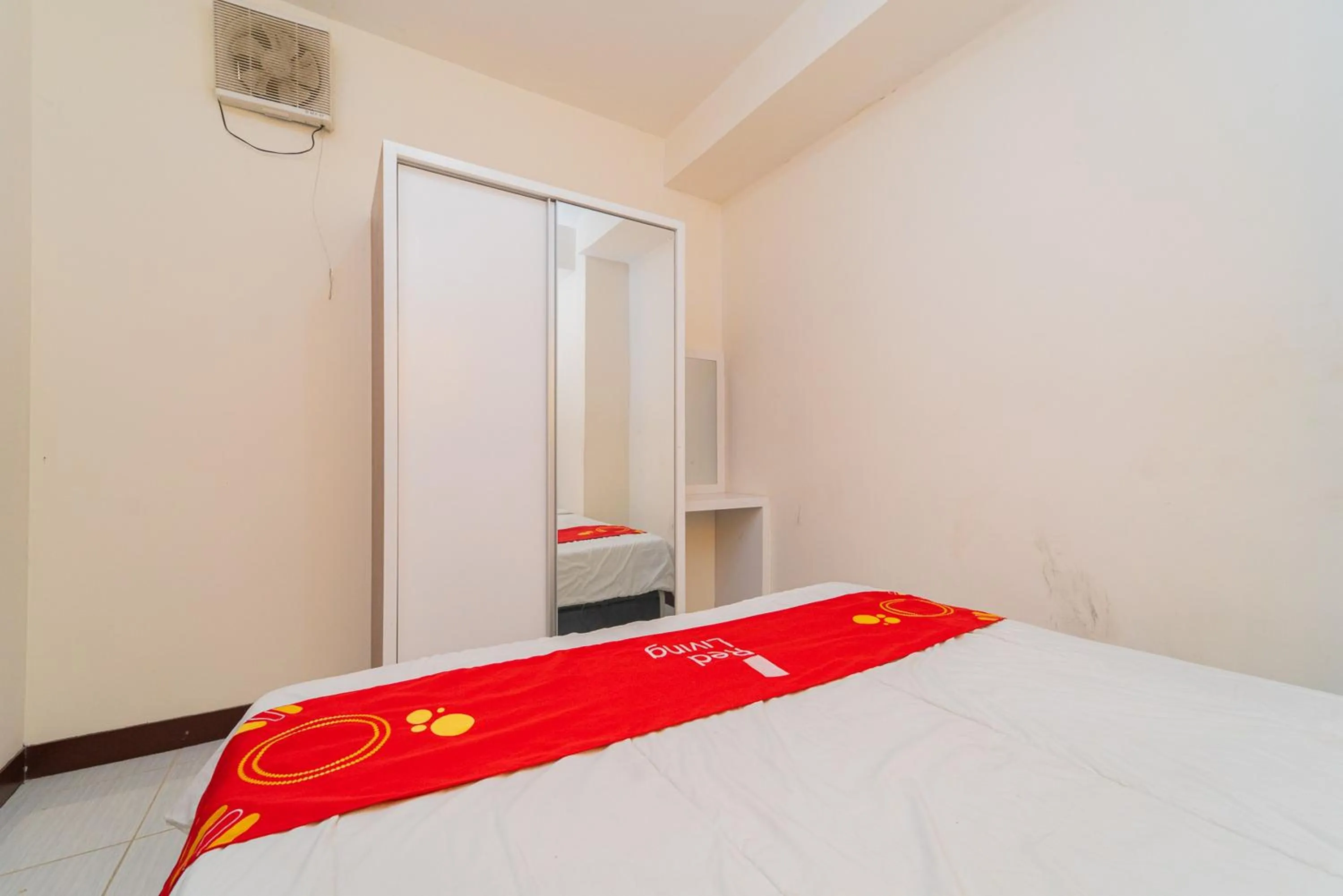 Bed in RedLiving Apartemen Cinere Resort - Gold Room