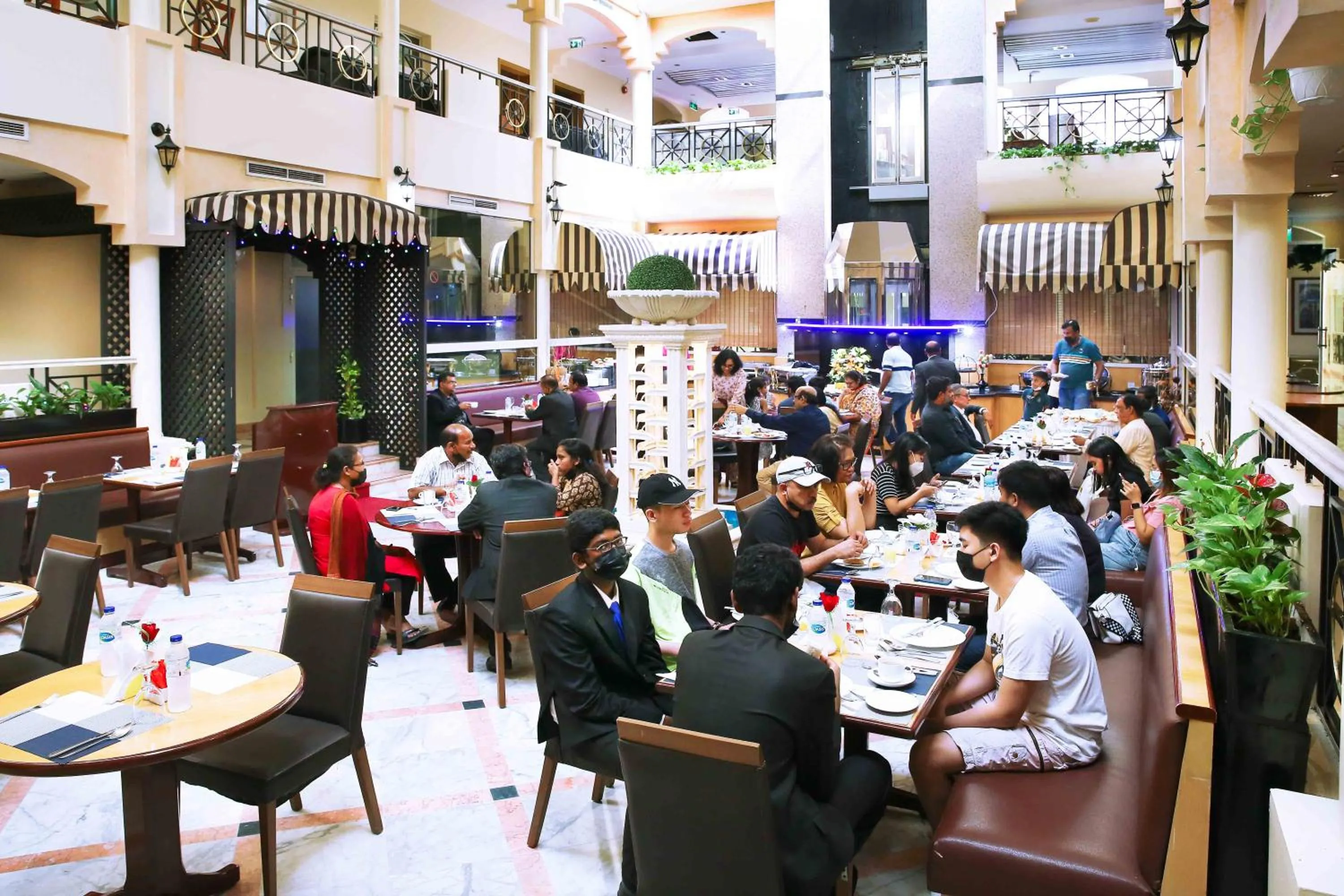 Restaurant/places to eat in Al Seef Hotel