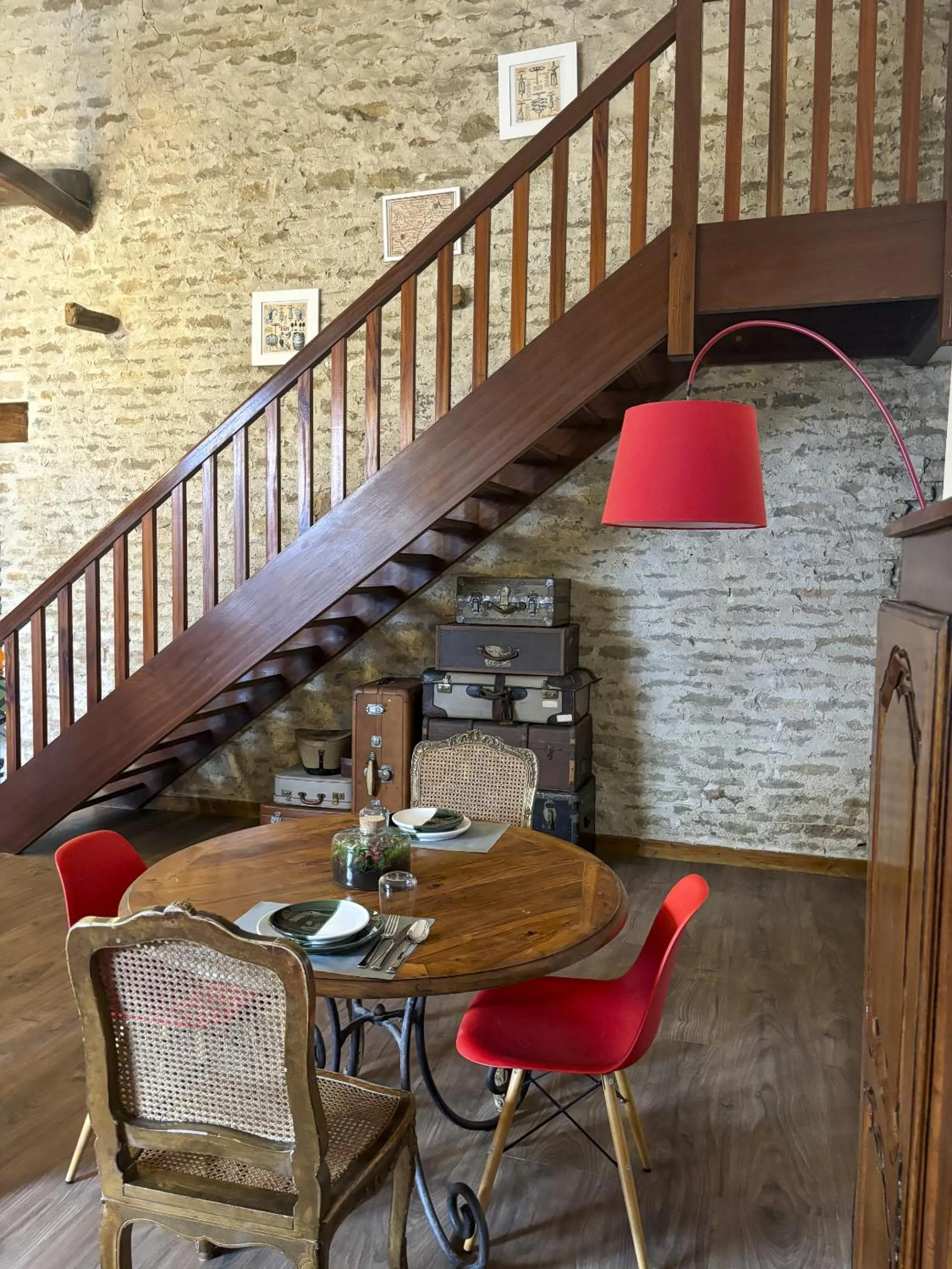 Dining area in Maison Belles Pierres