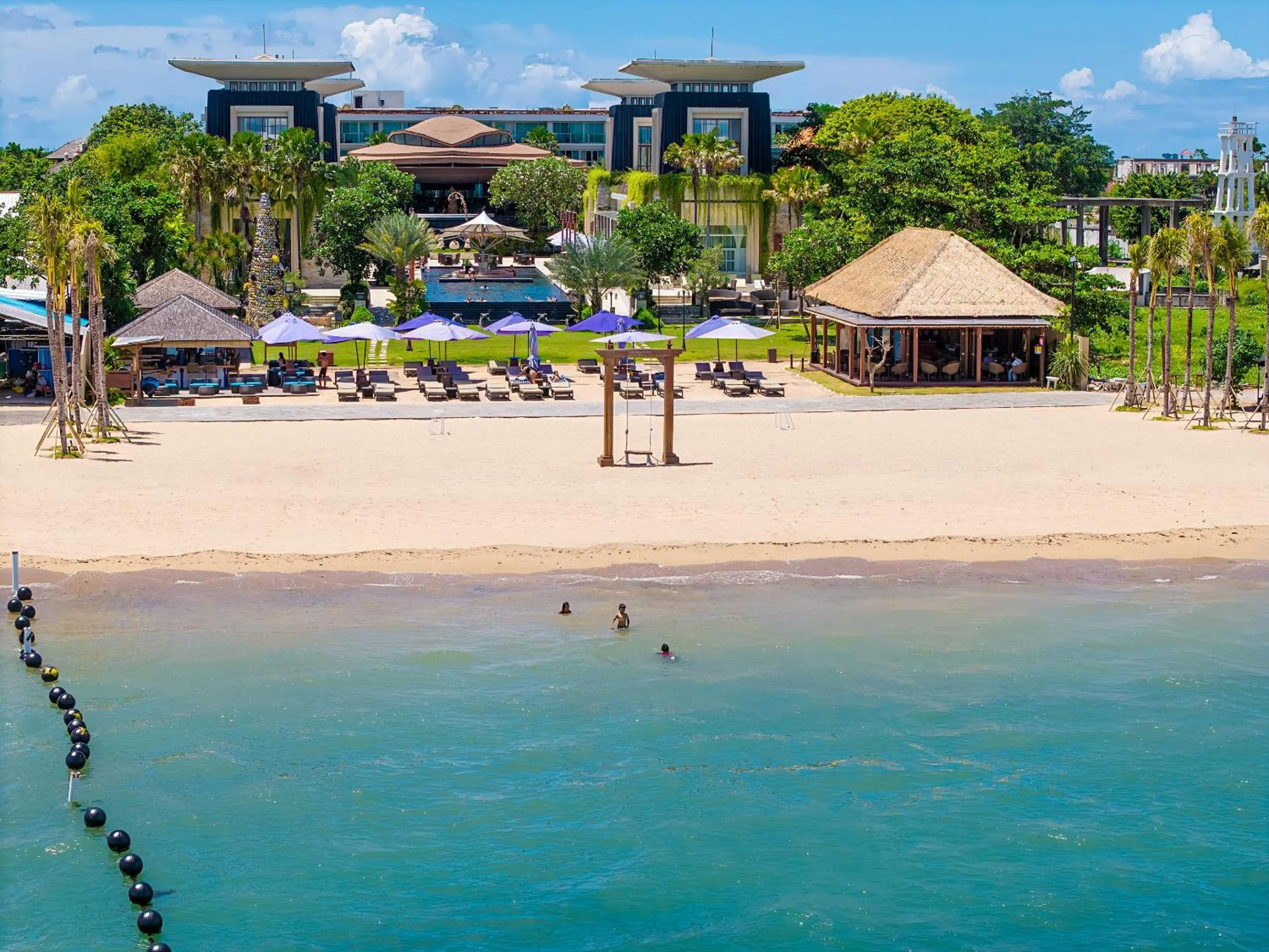 Restaurant/places to eat in The Sakala Resort Bali All Suites