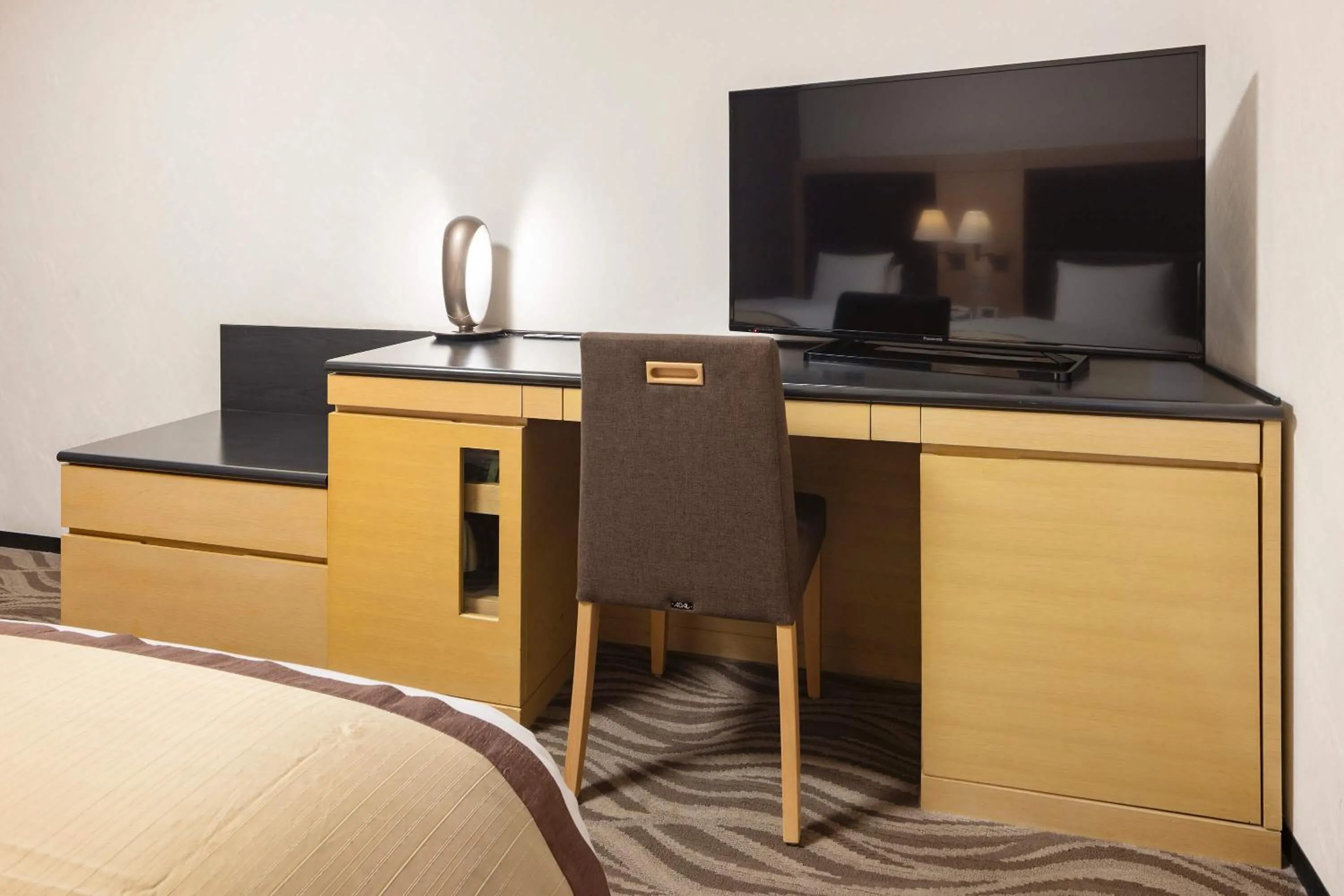 Photo of the whole room, Bed in Hotel Metropolitan Takasaki