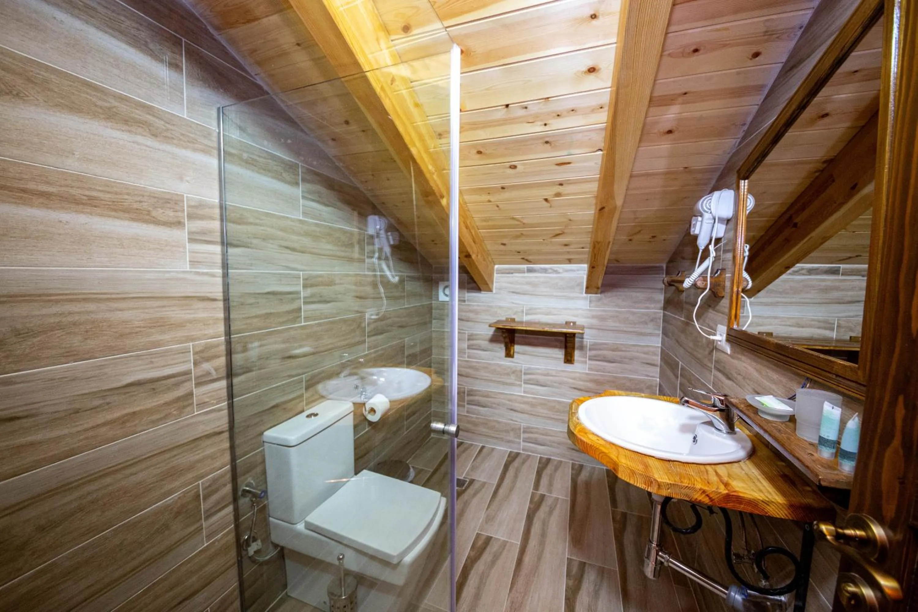 Bathroom in Berati Castle Hotel