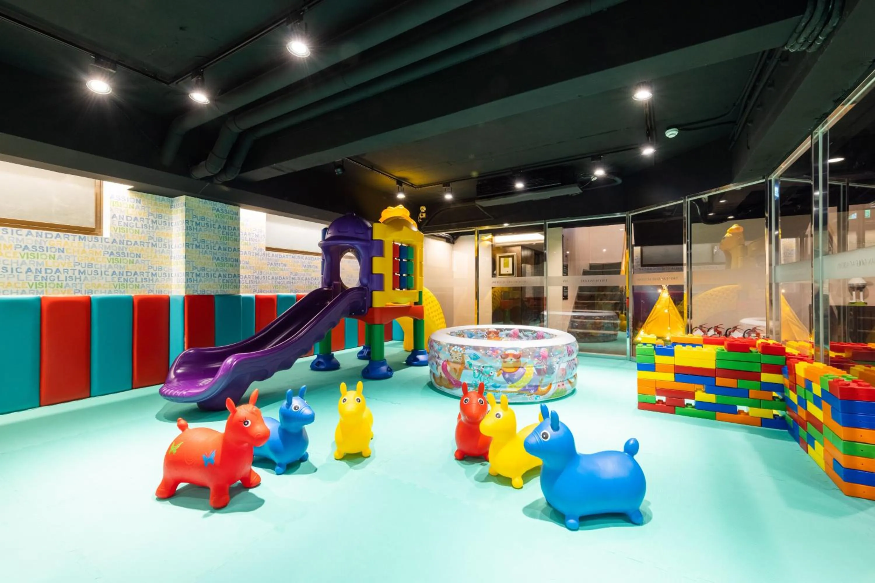 Children play ground in Taoyuan Yuehua Hotel & Golf Club