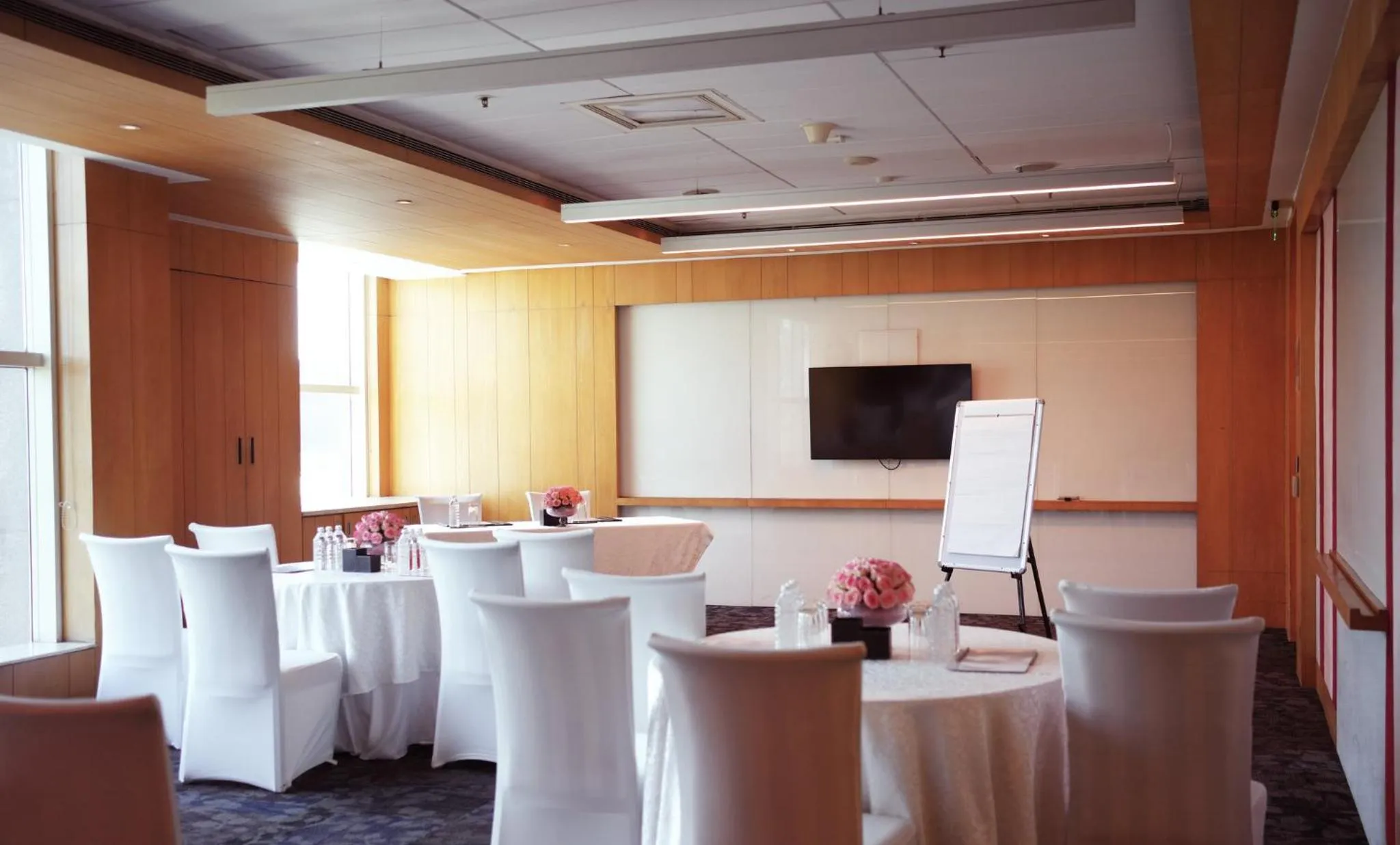 Meeting/conference room in Crowne Plaza Greater Noida by IHG