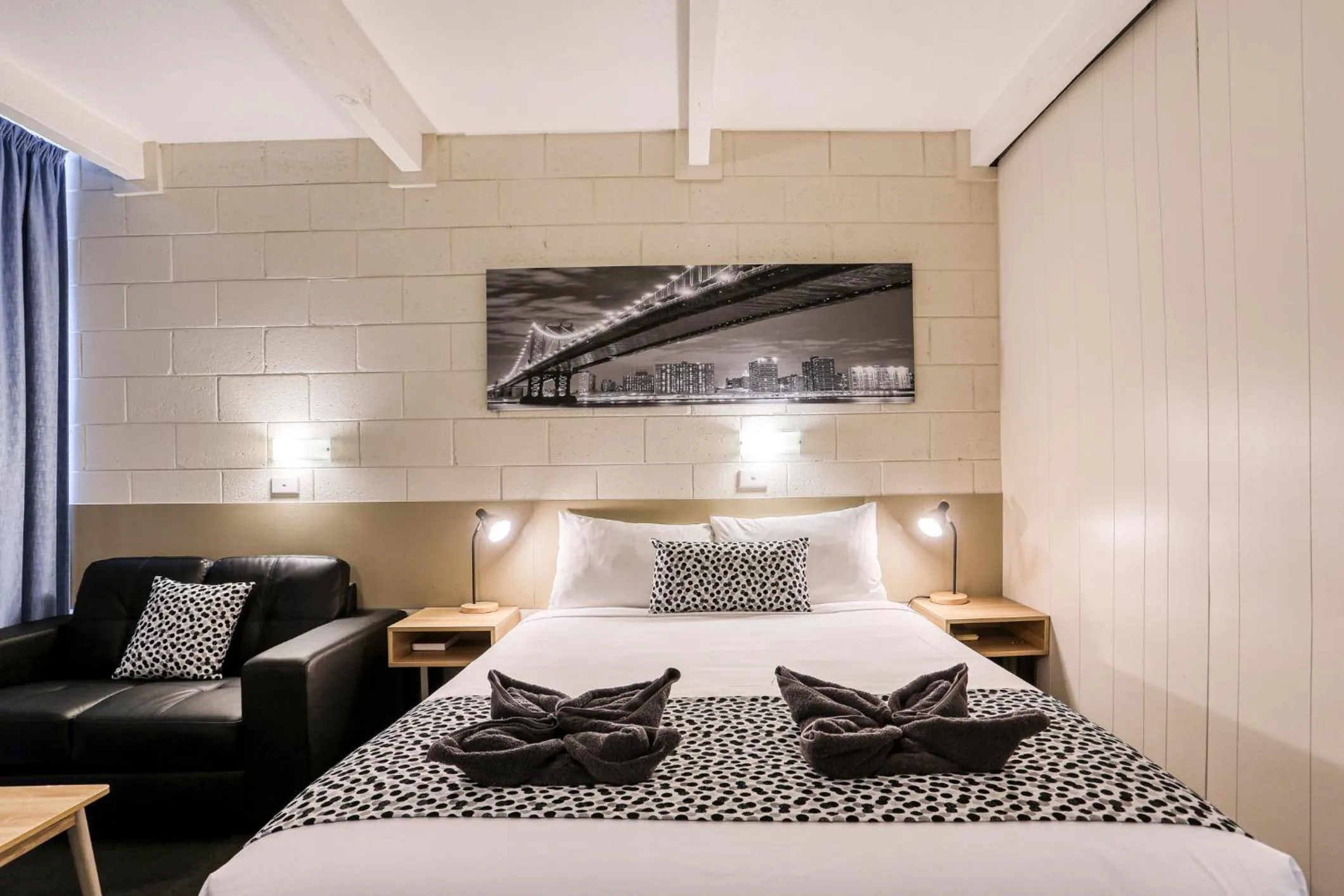 Bed in Castle Creek Motor Inn Euroa