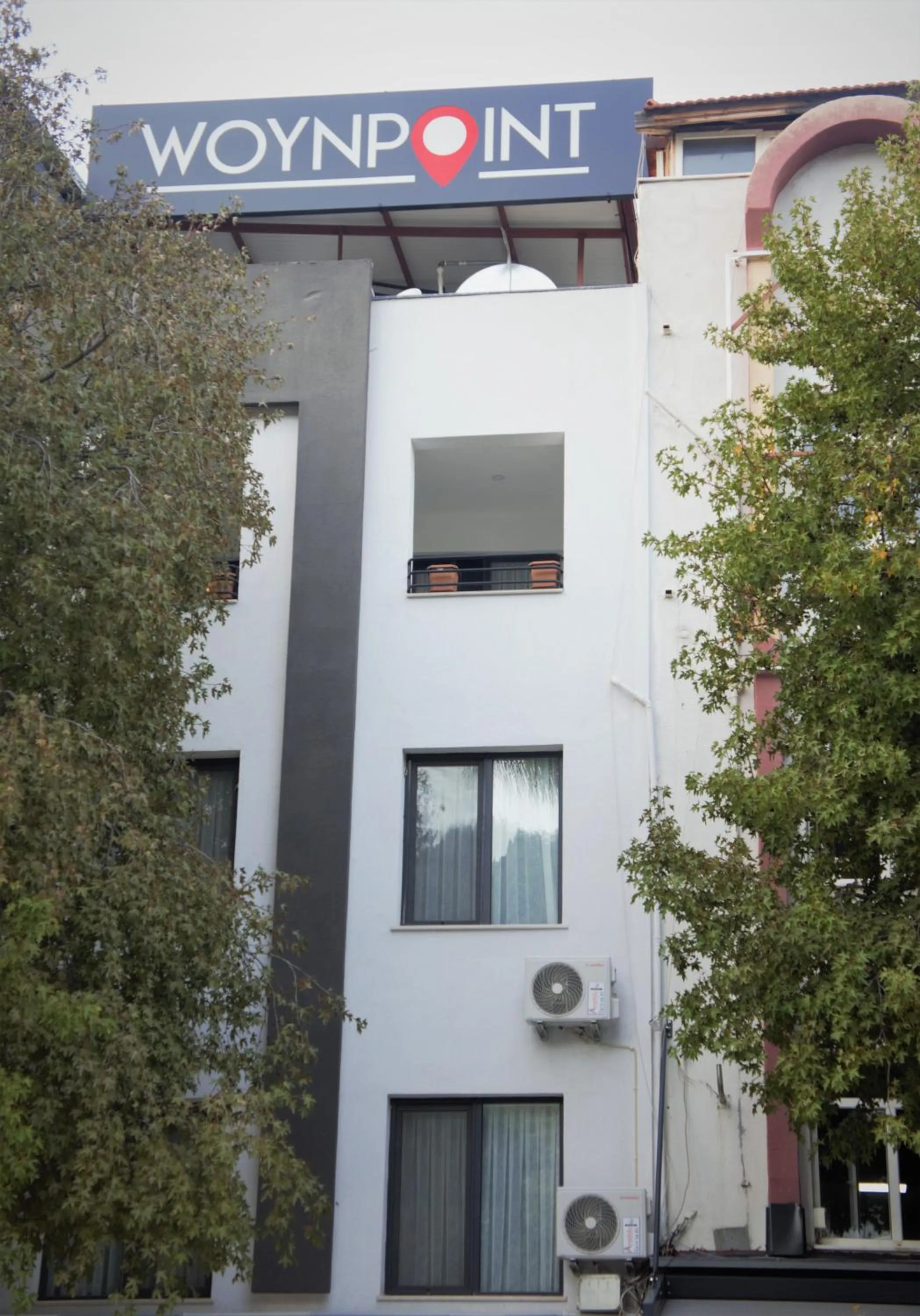 Property building in Woynpoint Hotel&Cafe