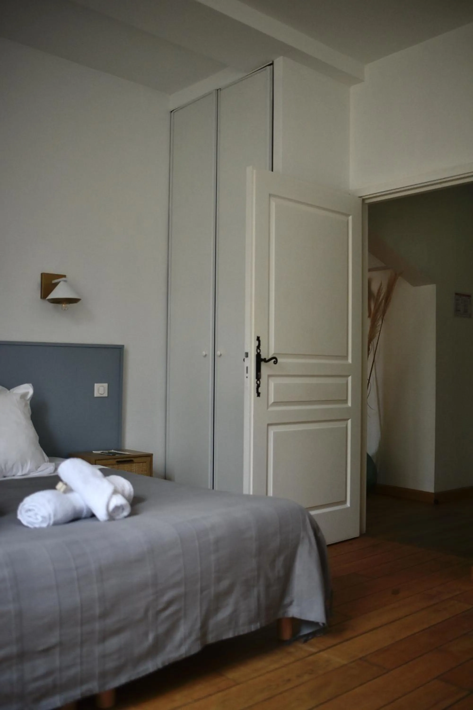 Photo of the whole room, Bed in La Maison du Gasseau